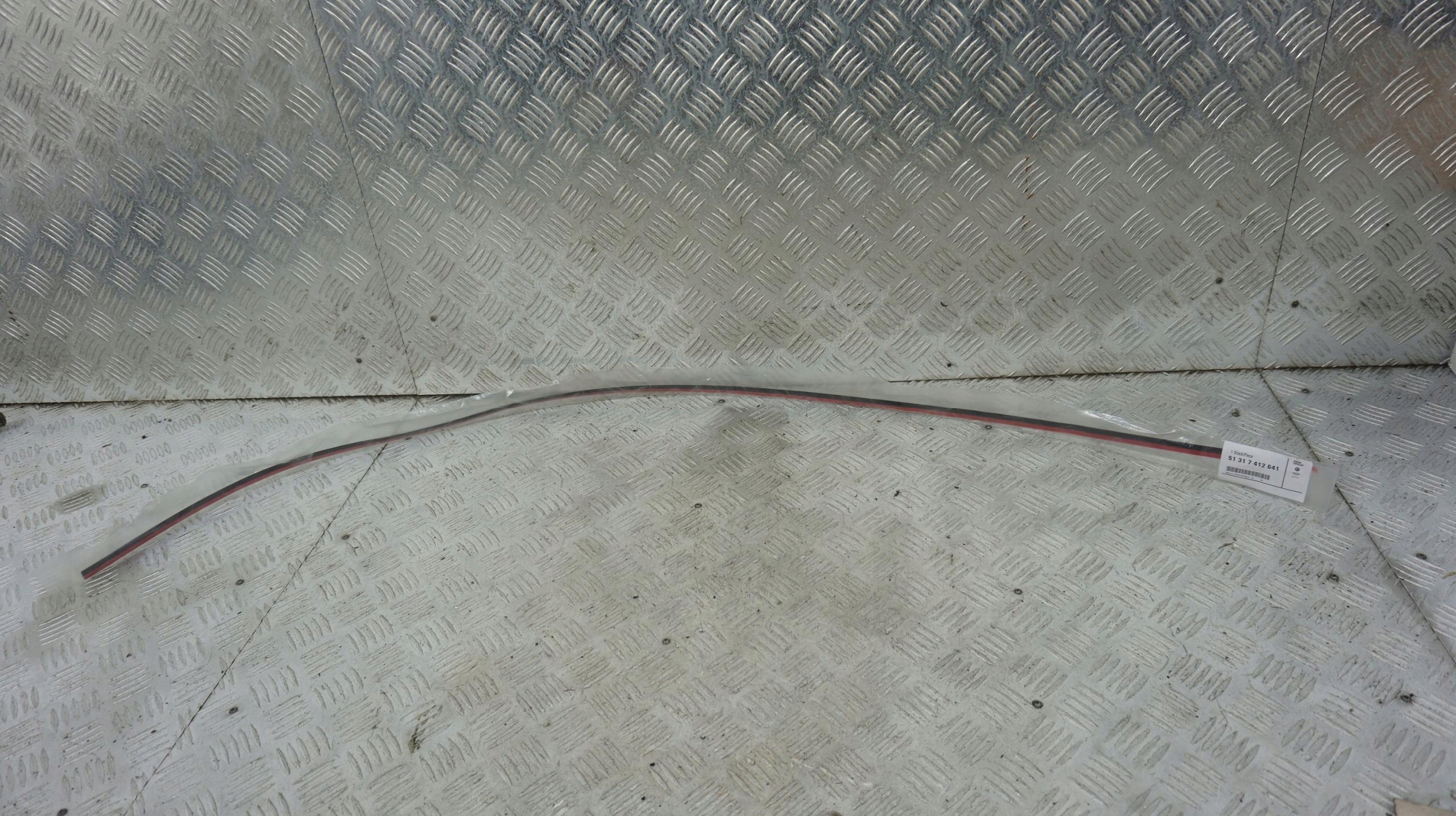 BMW G05 G07 G32 LISTWA SZYBY CZOŁOWEJ 7412641