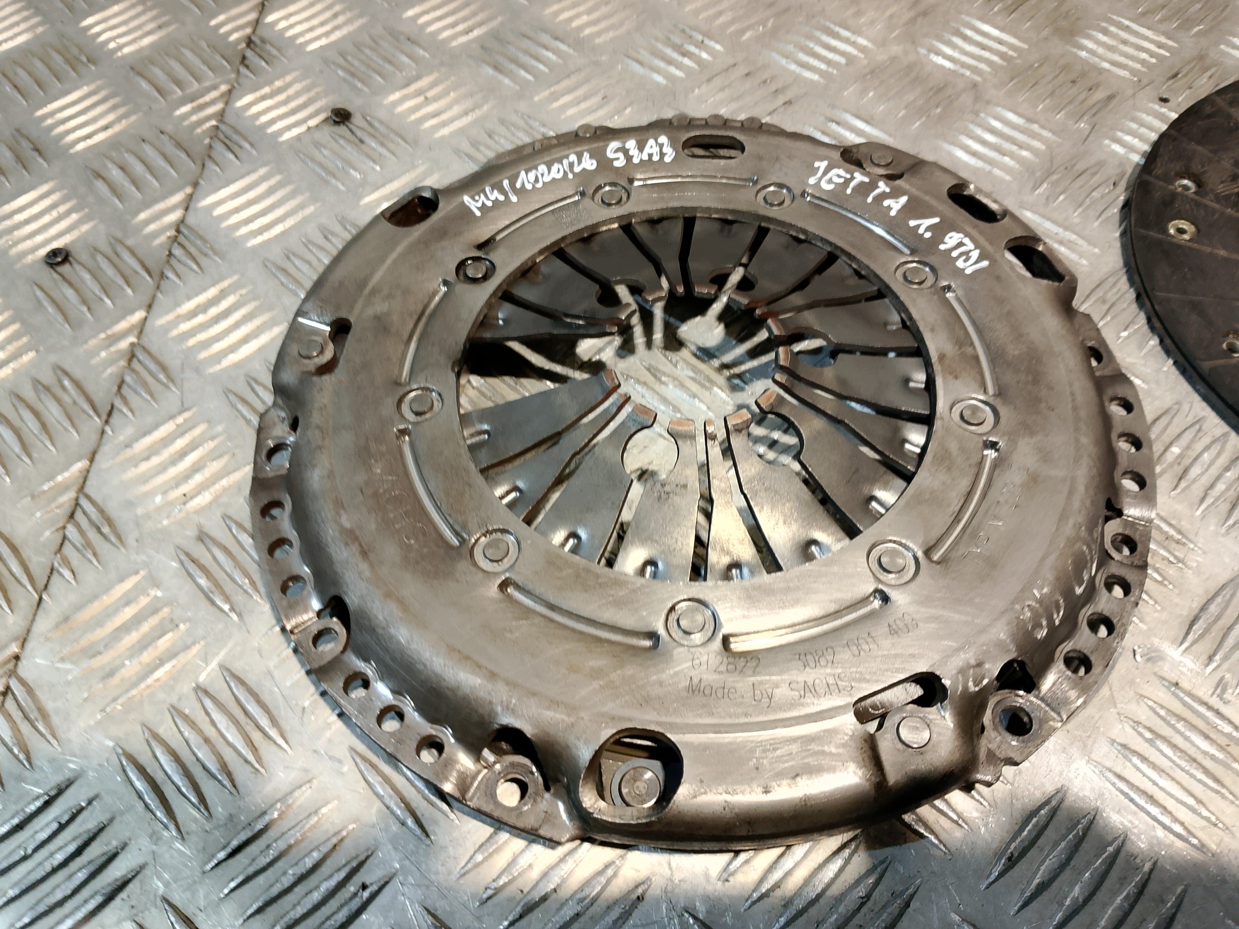 Embrayage Disque + de pression VW JETTA 1.9 TDI 105 KM