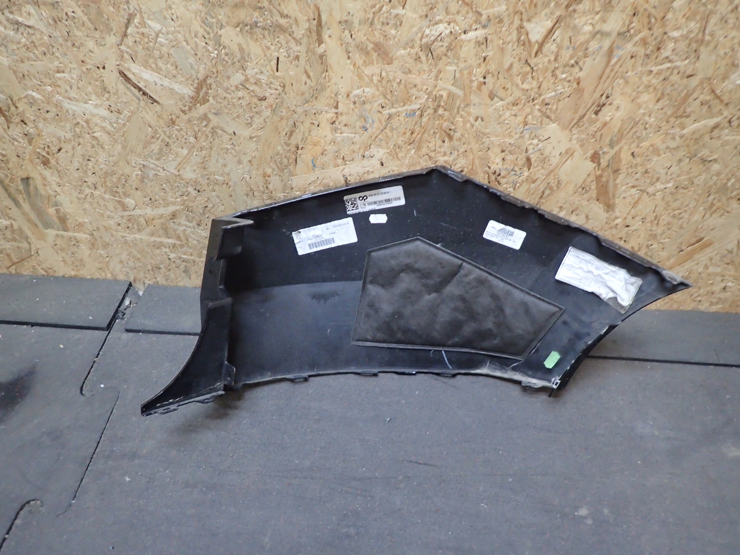 STOSSSTANGE HECK ECKE SKODA KAROQ 57A807983