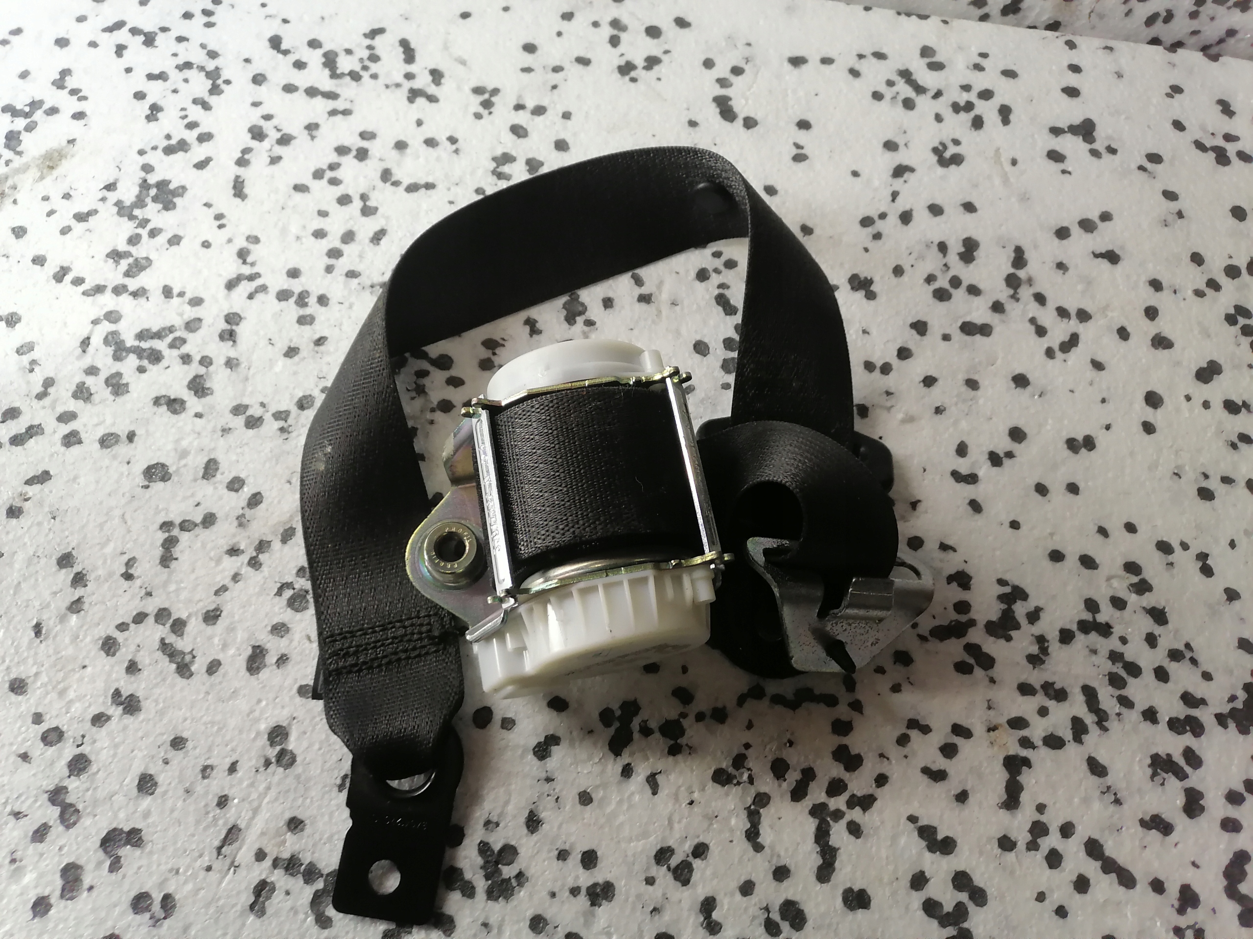 tension belt safety right front MERIVA B 13305706