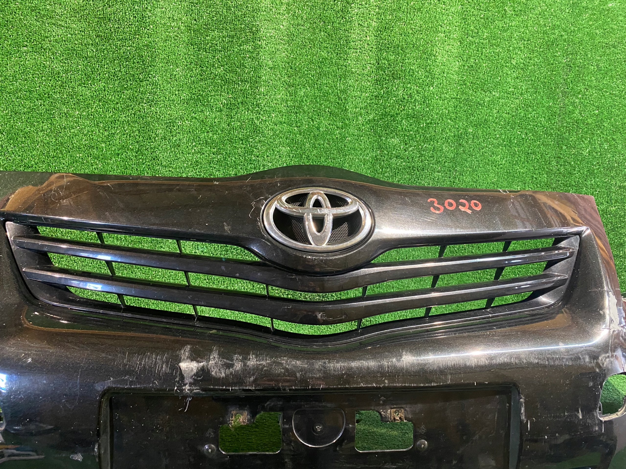 front bumper front TOYOTA VERSO 09