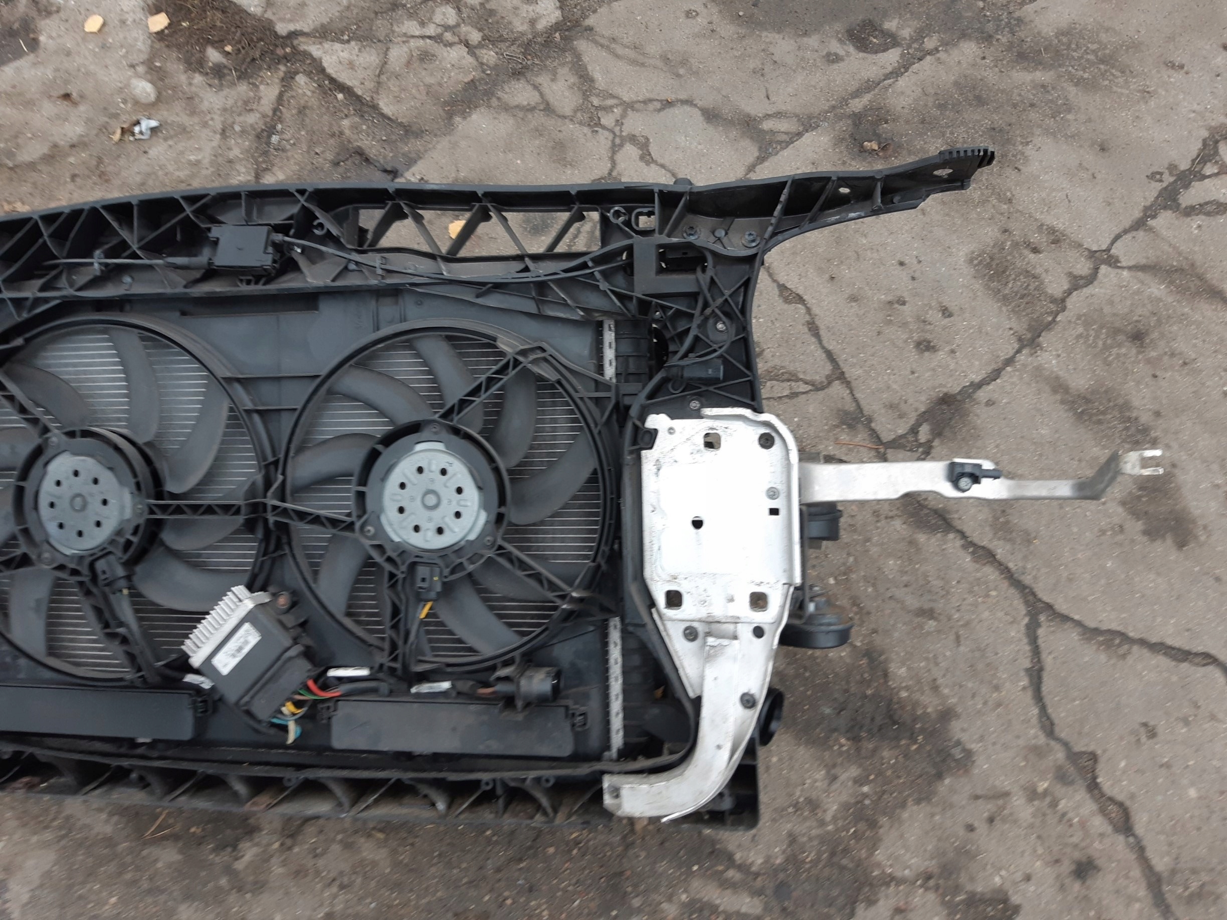 AUDI A6 C7 2.0 TDI TFSI support panel for radiators fans radiator sider pillar