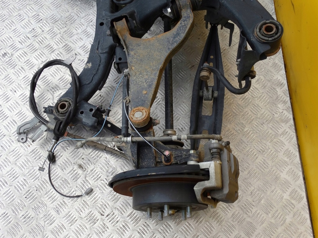 SUBARU FORESTER 2013- SANKI WÓZEK DYFER ZWROTNICA Producent części Subaru OE