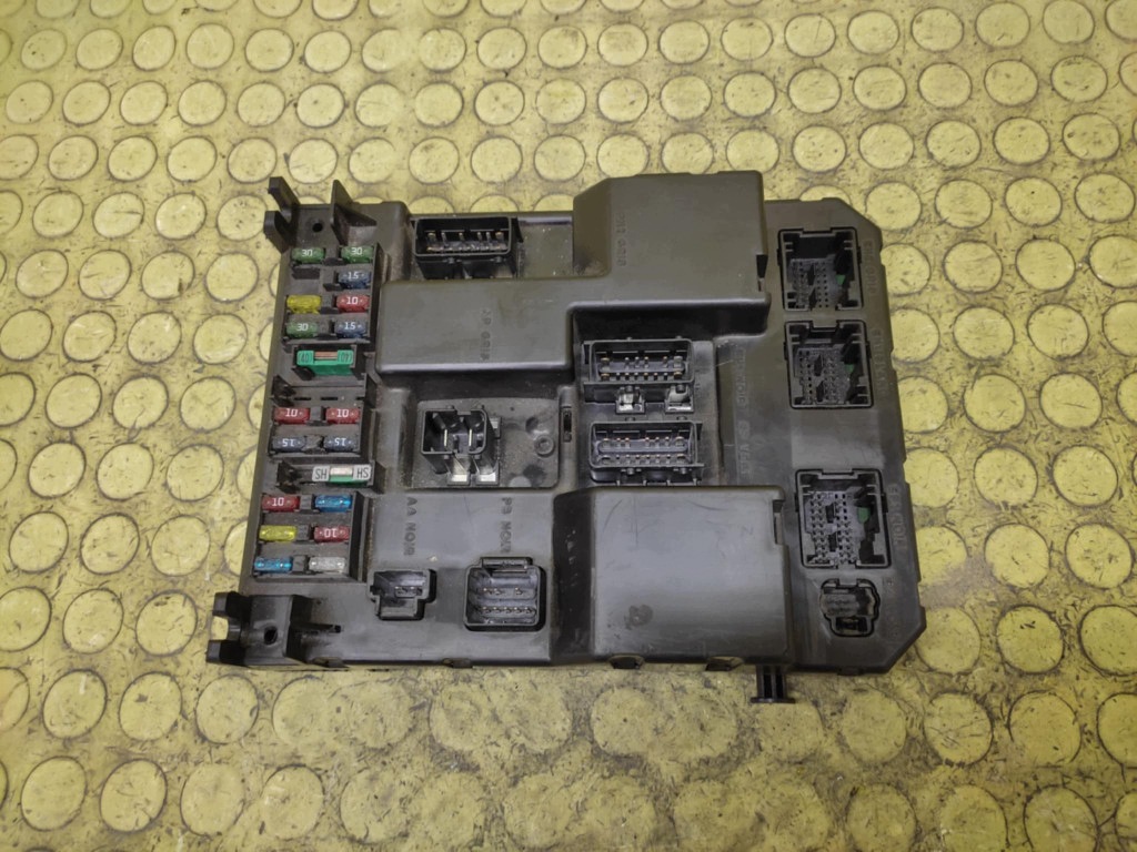 PEUGEOT 307 module compartment BSI 9651196880