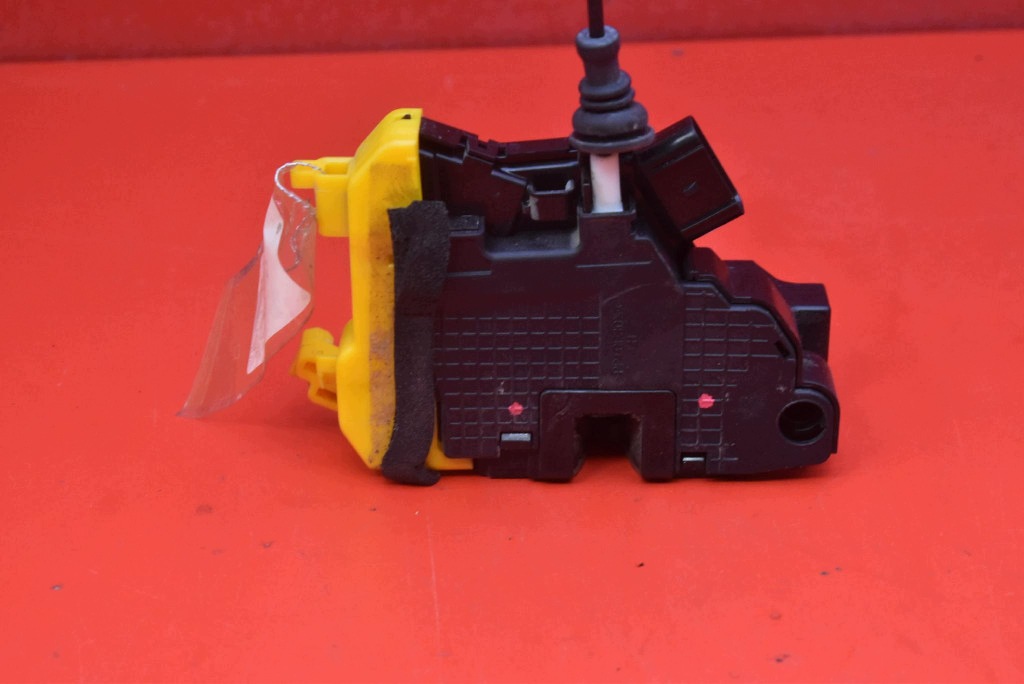 lock door left front front EU 81310-A2100 KIA CEED 2 II KOMBI 12-15