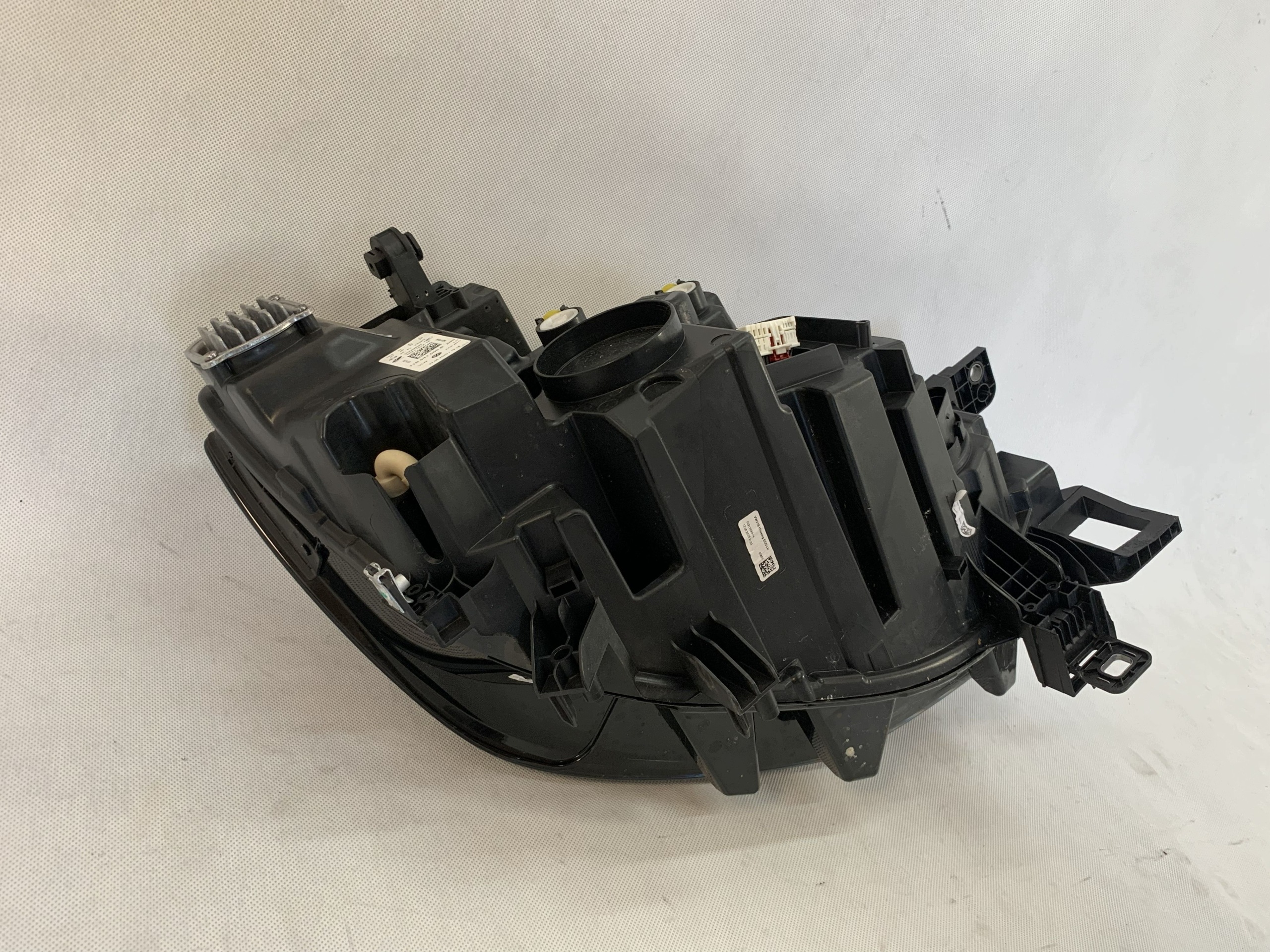 light left front Volkswagen VW ID 4 20r 11B941005B 07.26
