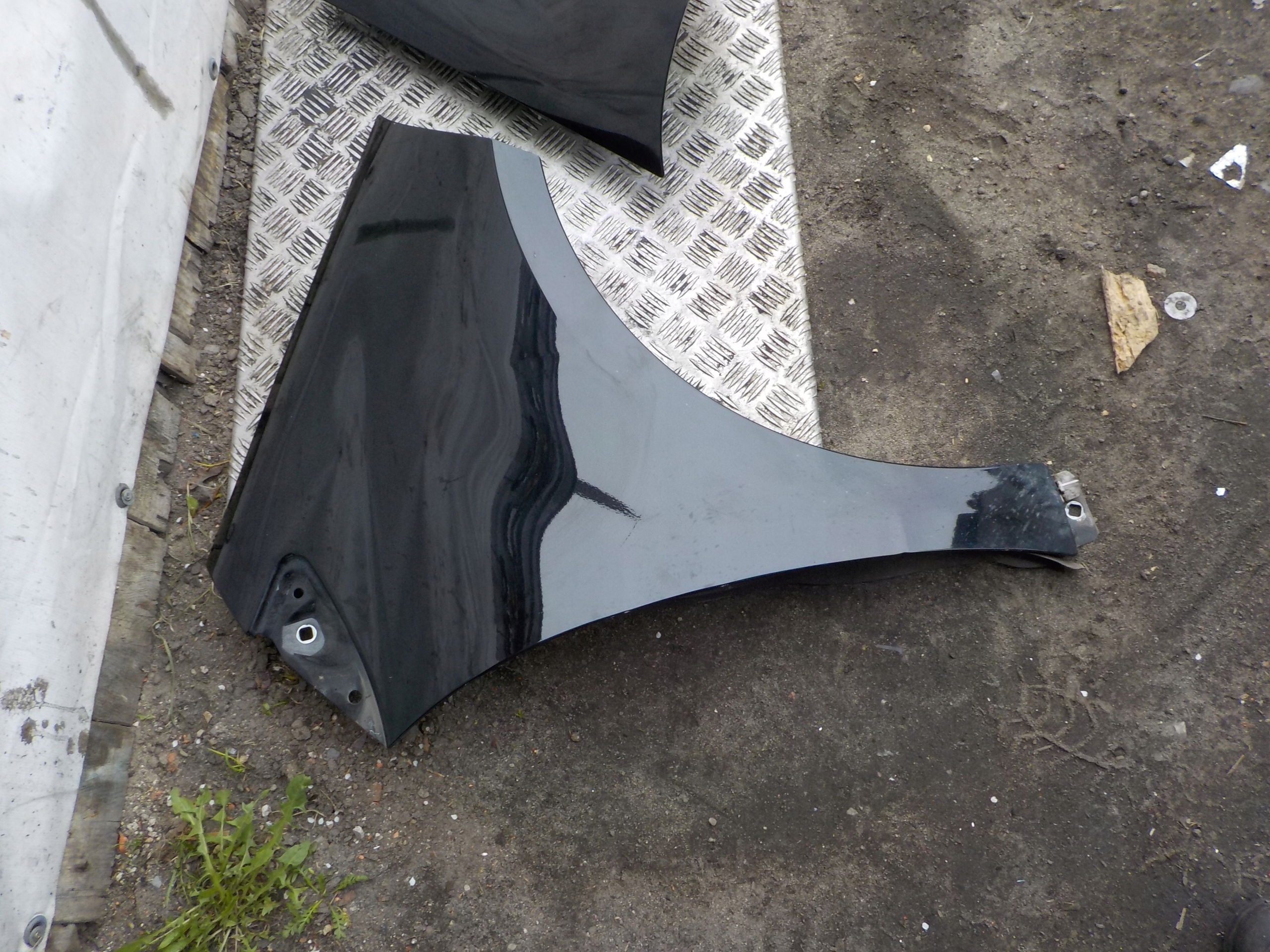 MERCEDES W169 fender right front 696