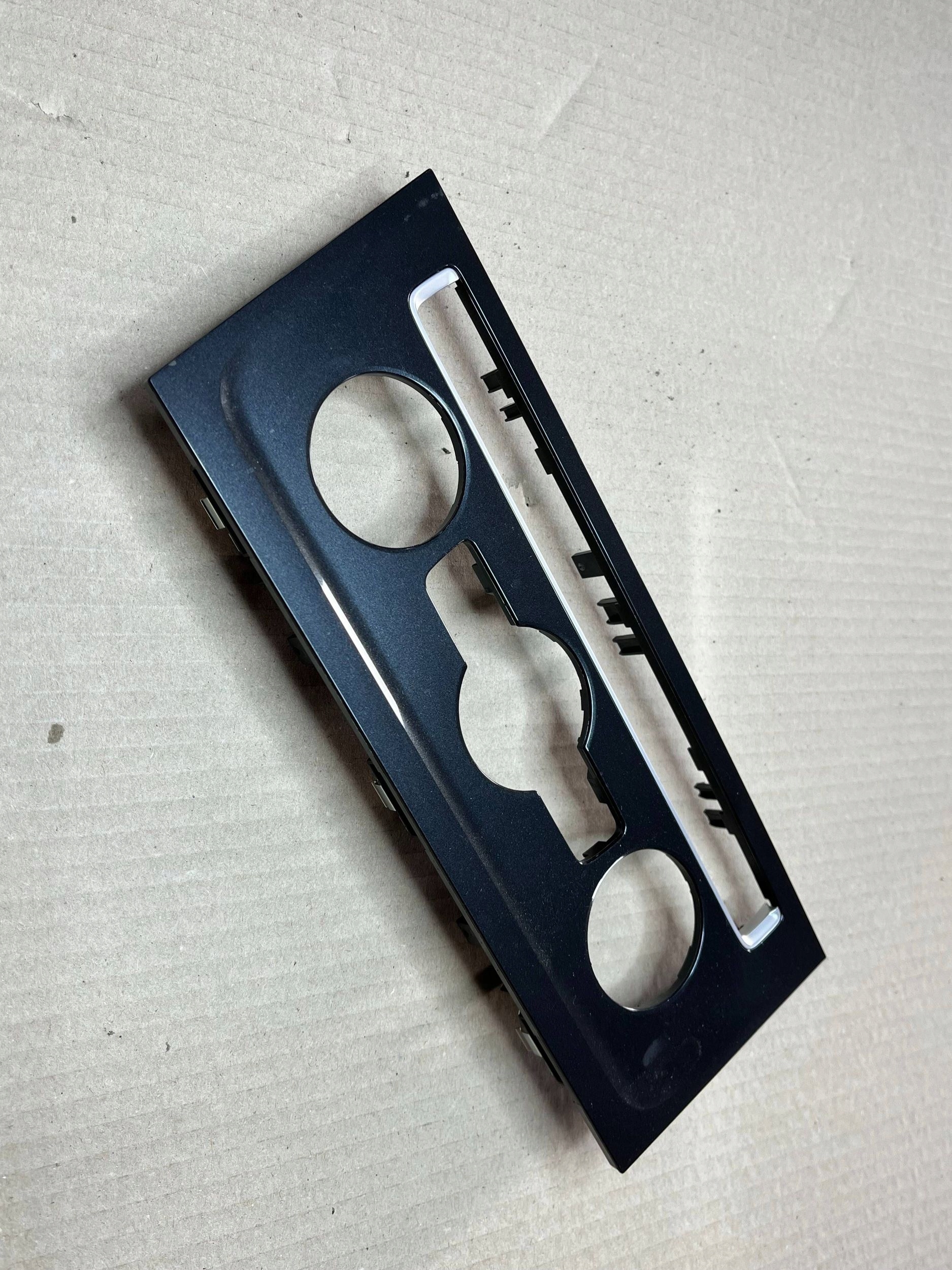 frame panelu wentylacji Volkswagen Golf VII 5G1863042C