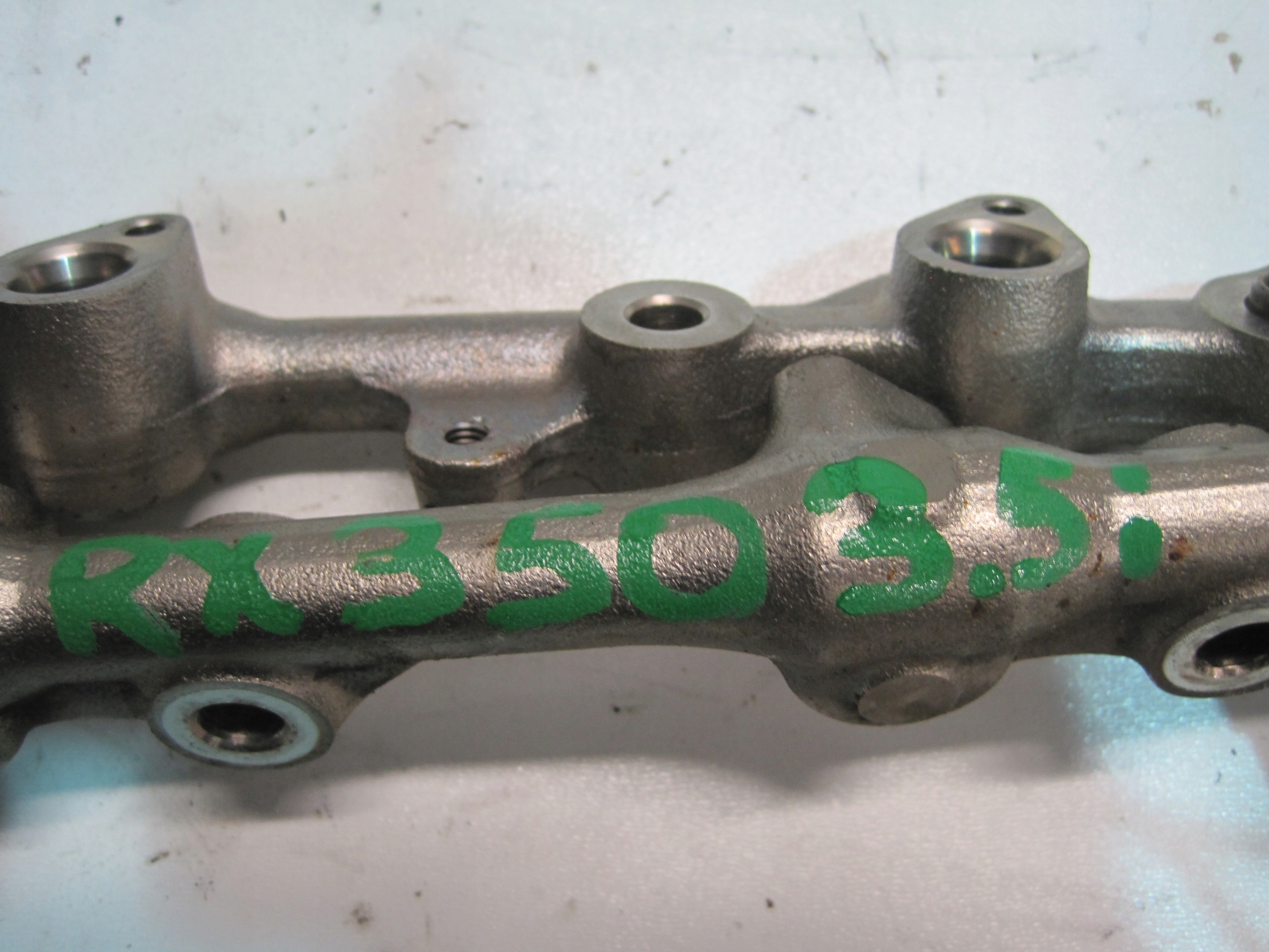 Kraftstoffverteiler Einspritzleiste LEXUS RX 350 RX 350 3,5i