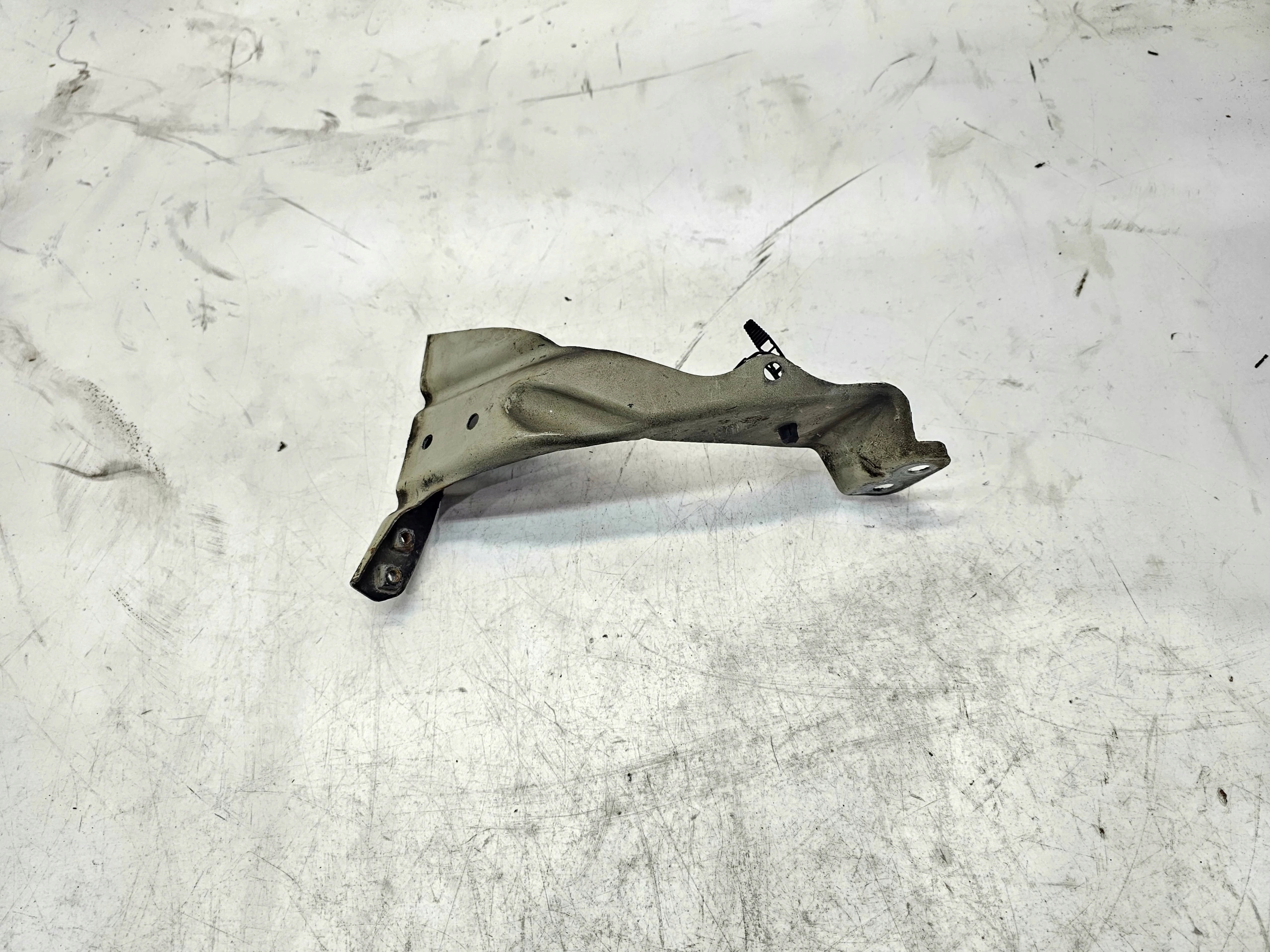 Consolle staffa parafango Destra Anteriore AUDI A4 B7 8E0821135A