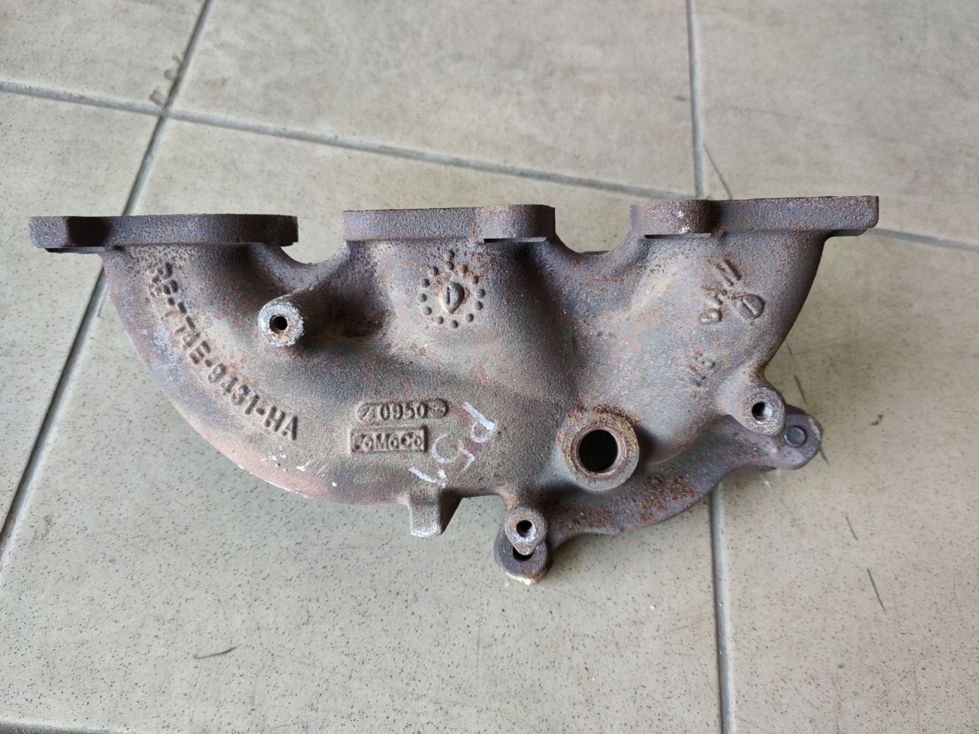 exhaust manifold Mazda CX-9 facelift 2010 RF-7T4E-9431-HA