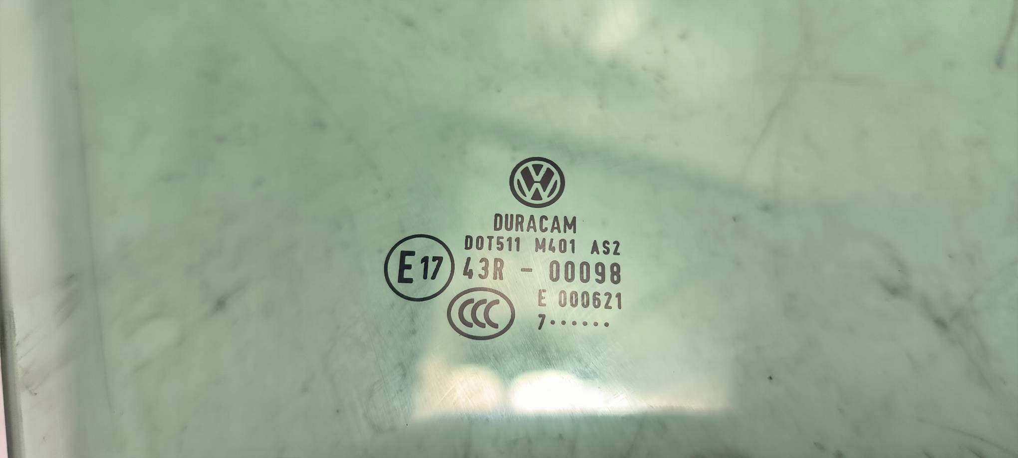 window right front VOLKSWAGEN PASSAT B8