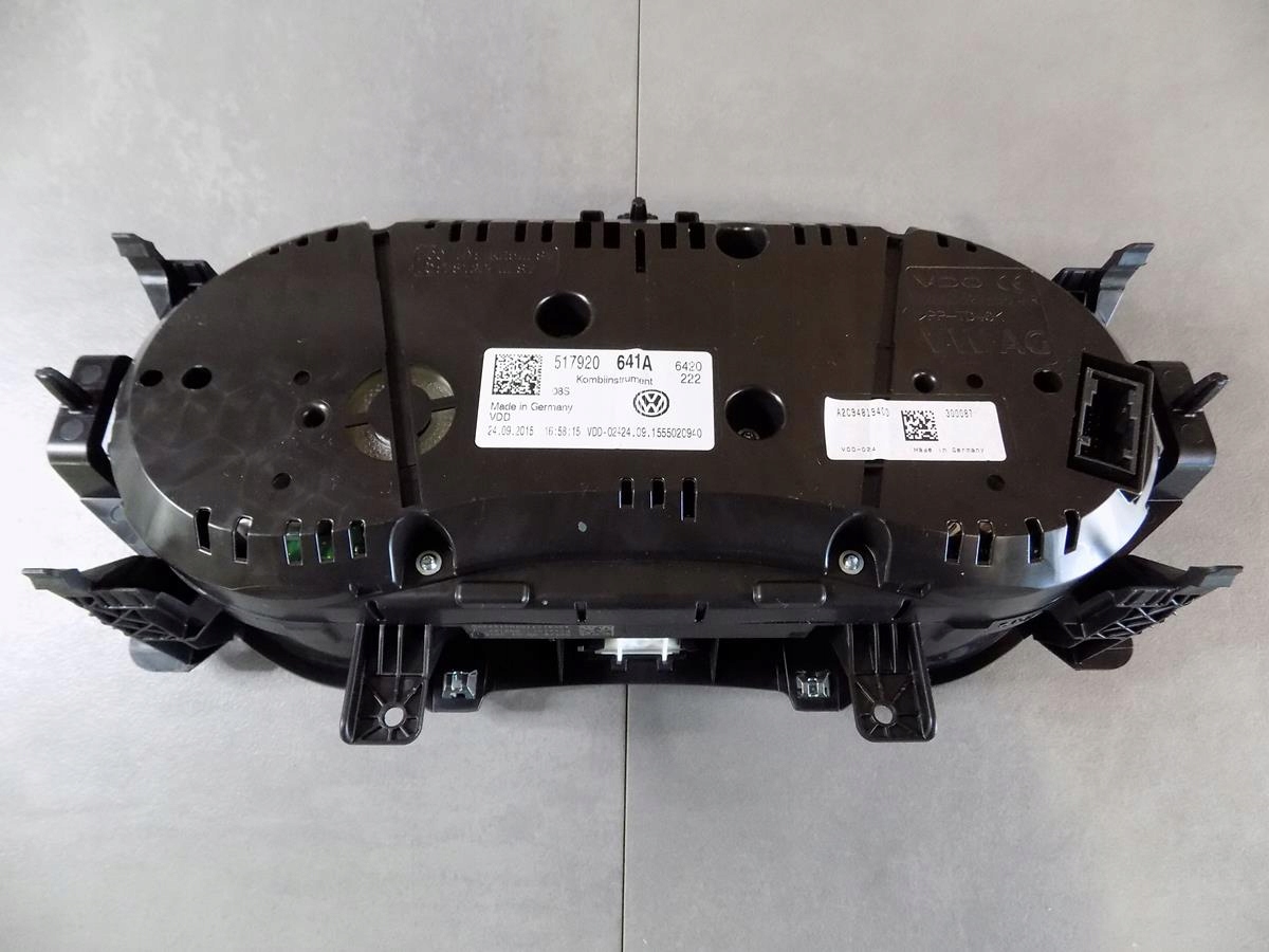 VW GOLF SPORTSVAN TDI dials dials 517920641A