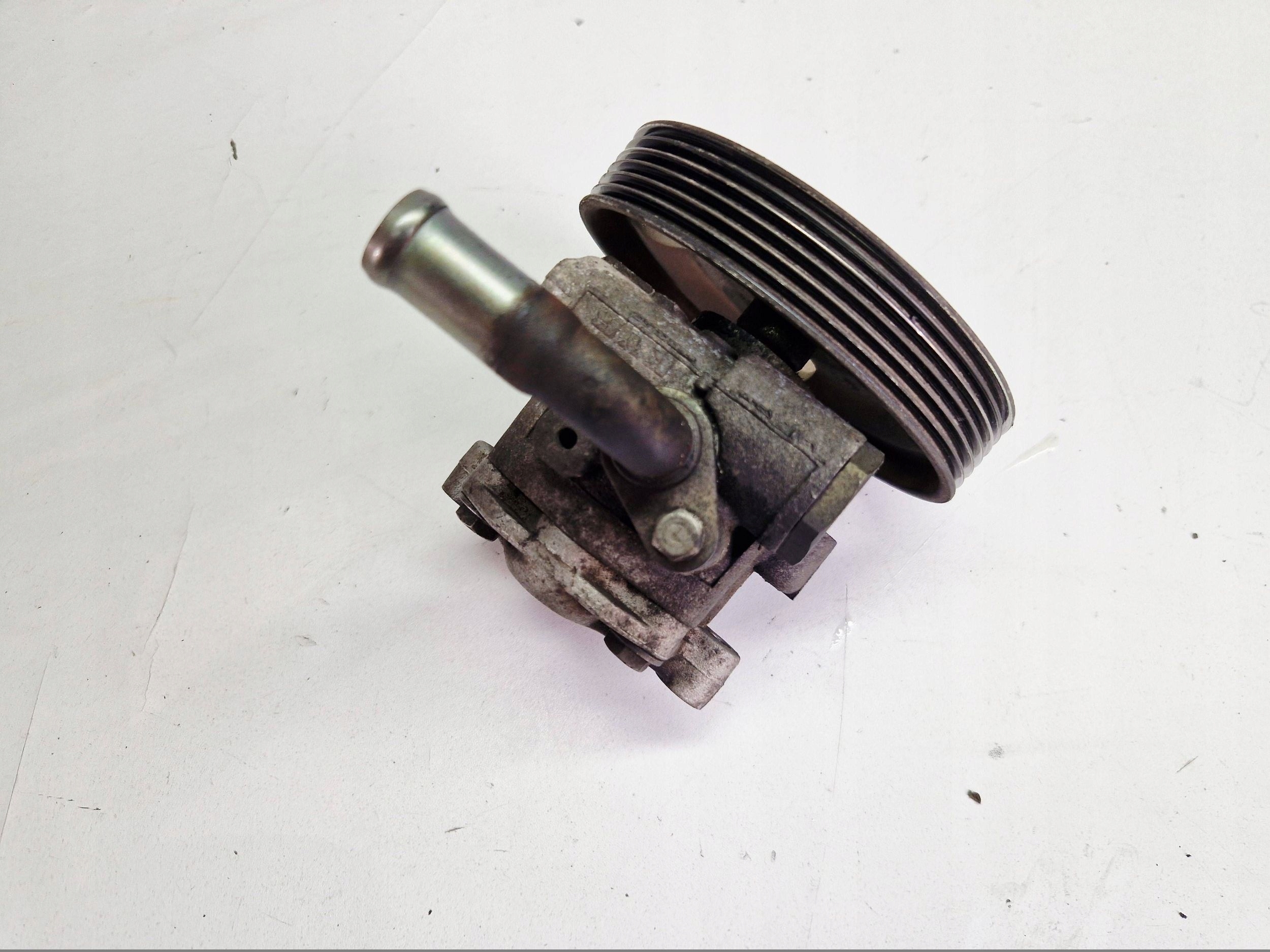 Pompa servosterzo Ford Fusion MK1 2S6C3A696BE