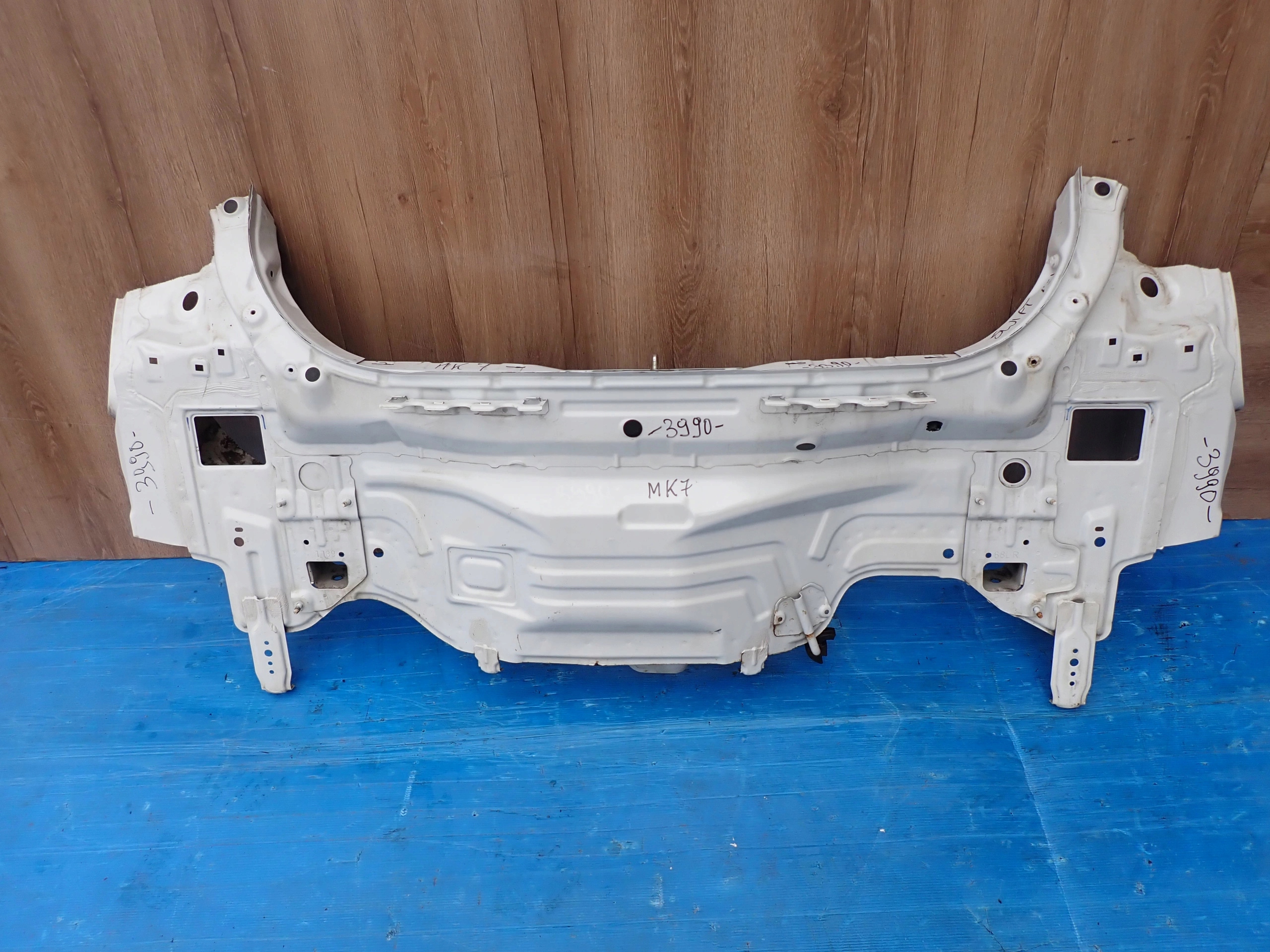 suzuki SWIFT MK7 5d 10 ремень задний
