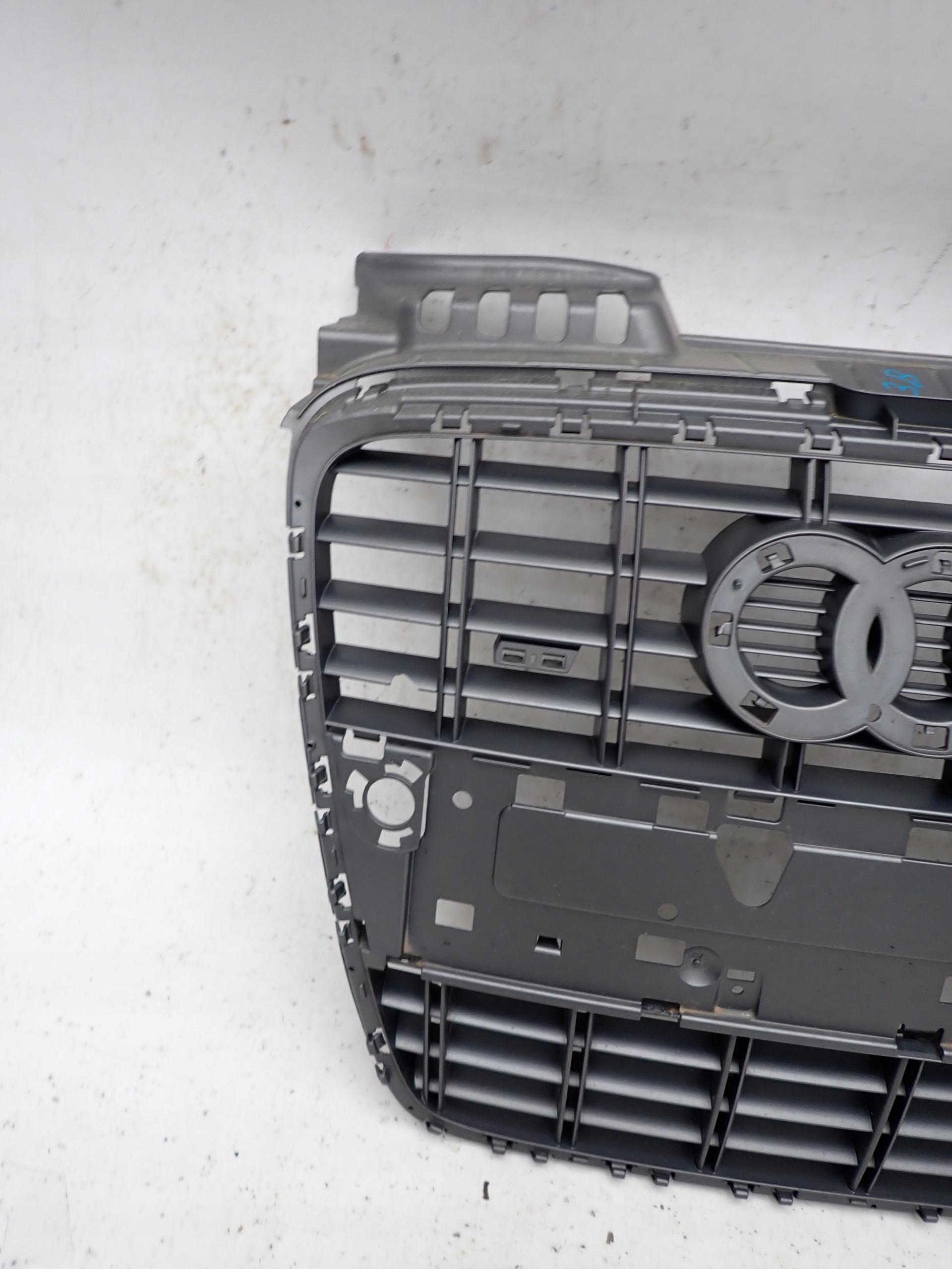AUDI A4 S4 B7 S-LINE grill grille radiator 8E0853651