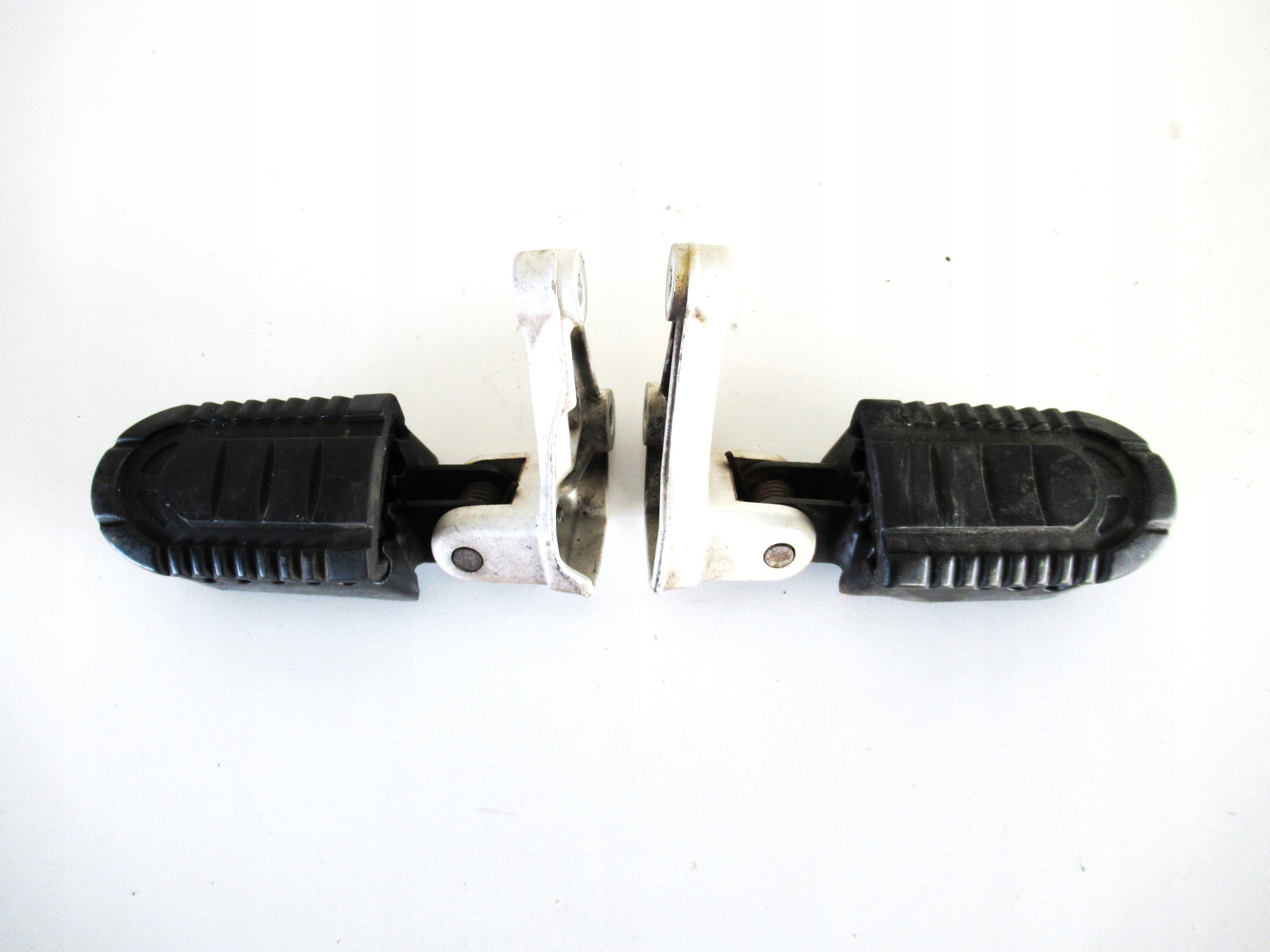 12341010177 - BENELLI TRK 251підніжка кріплення комплект