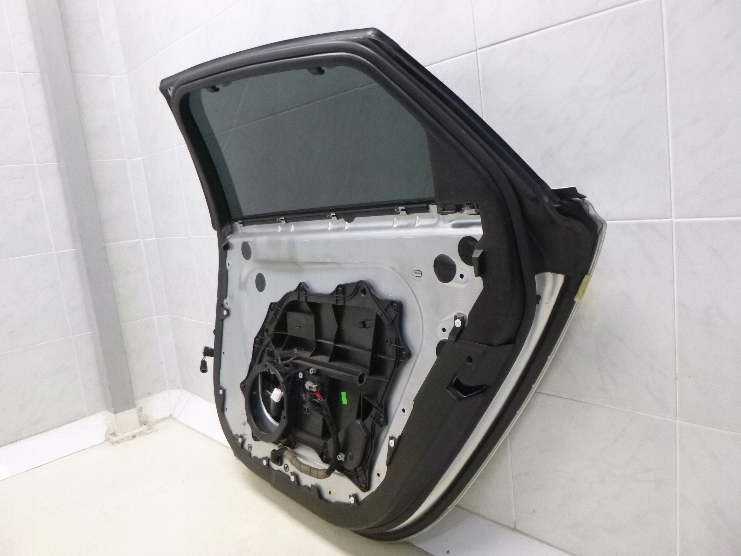 JAGUAR XJ X351 LONG door rear. right right rear part