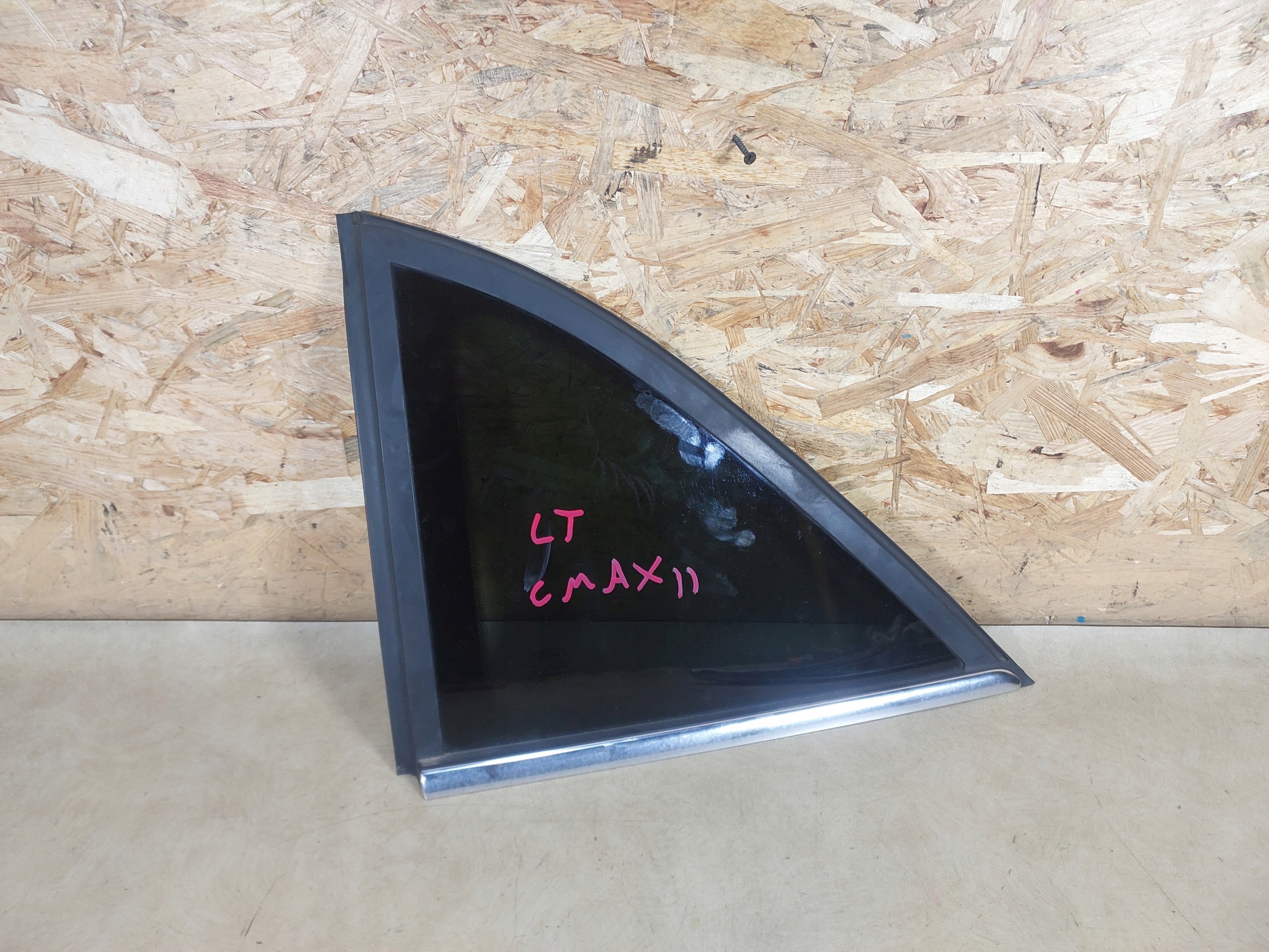 GRAND C-MAX MK2 SZYBA TRÓJKĄT LEWY TYŁ