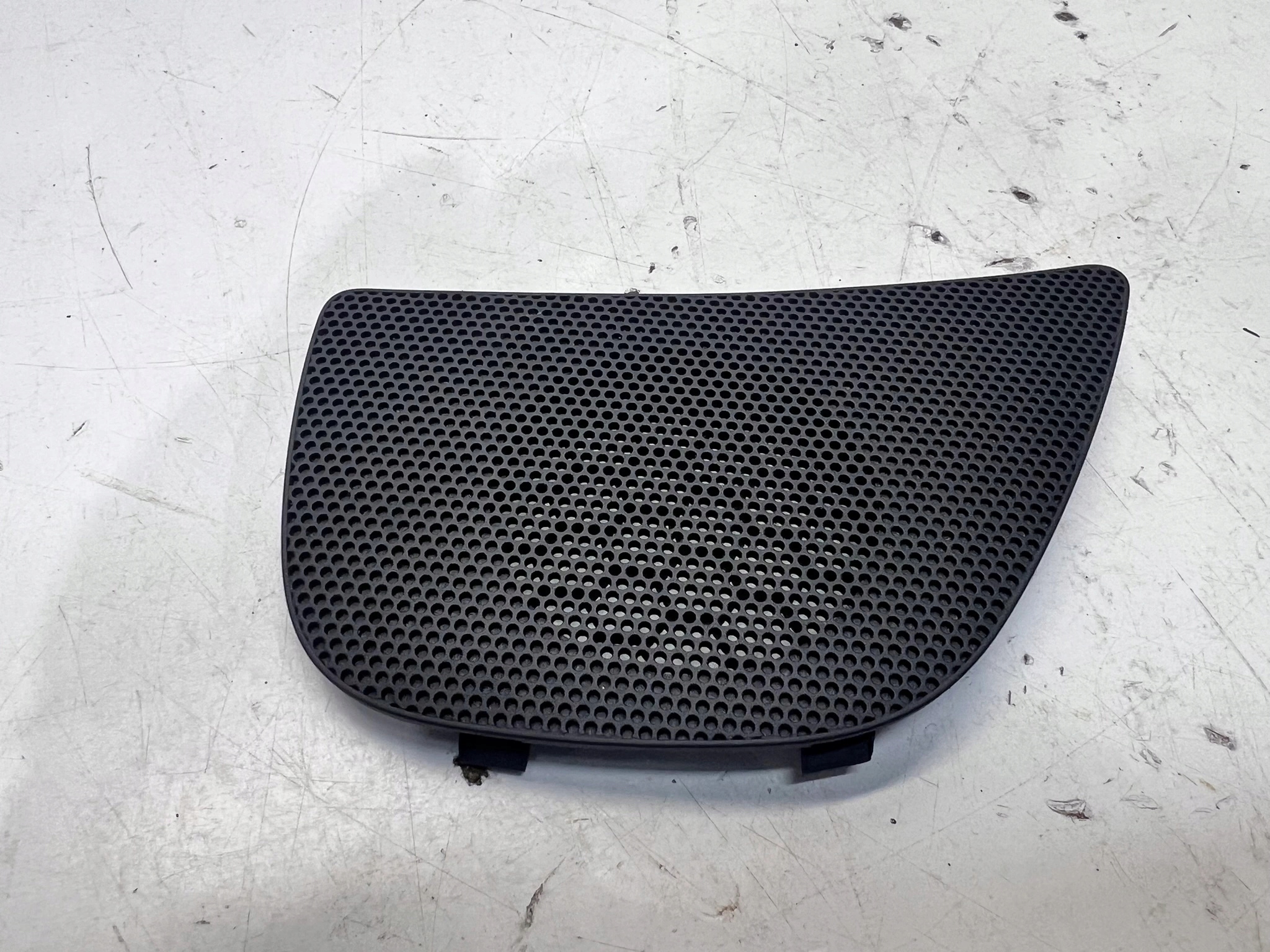 krycí repráku AUDI A6 C7 levý P 4G0857227B