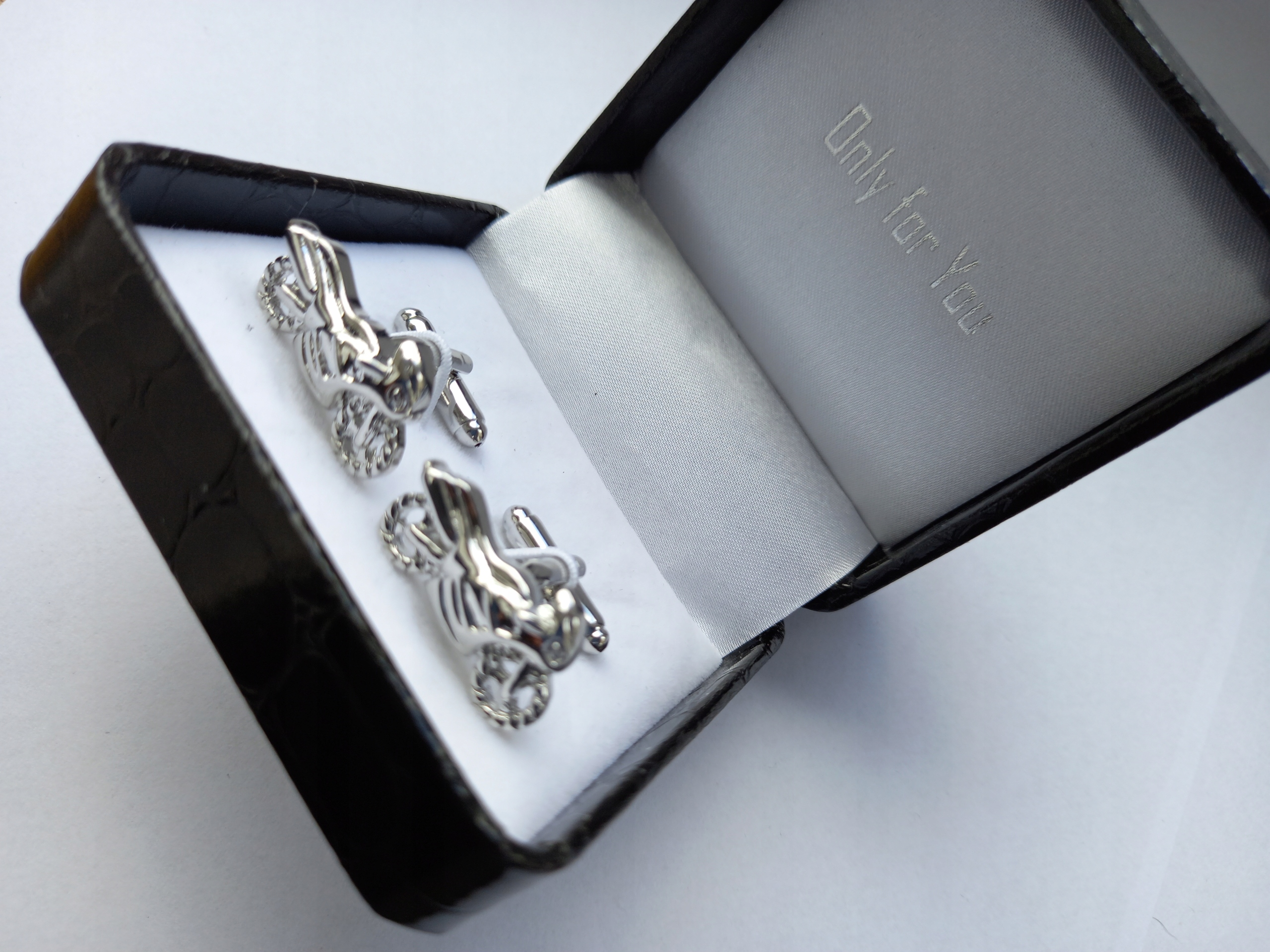 Manžetové knoflíčky motorka závodník