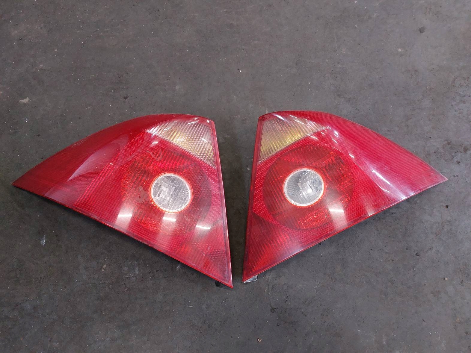 complete rear part FORD MONDEO MK3 trunk door bumper lights rear part