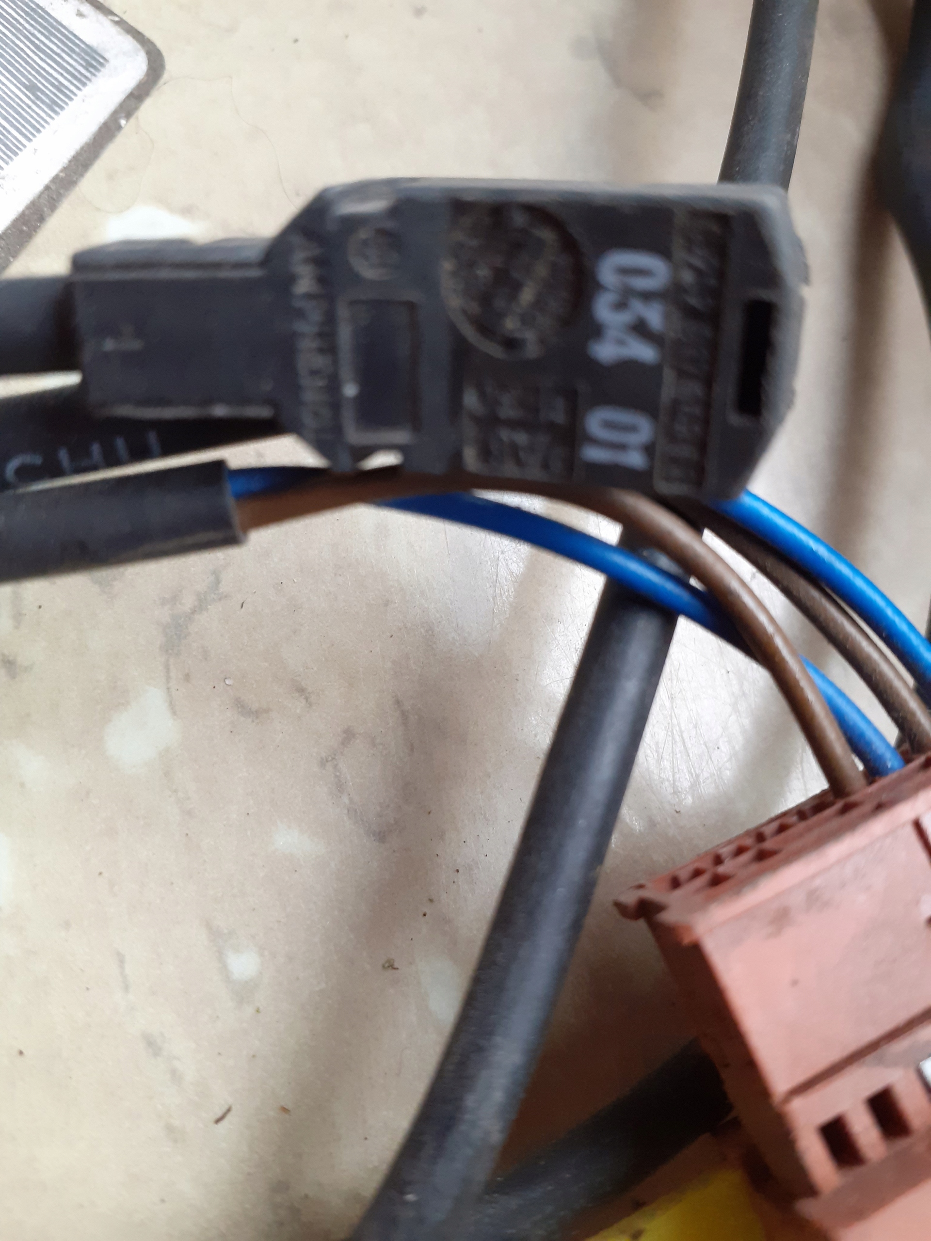 PRZEWOD AIRBAG TRAFIC VIVARO Producent części Renault OE