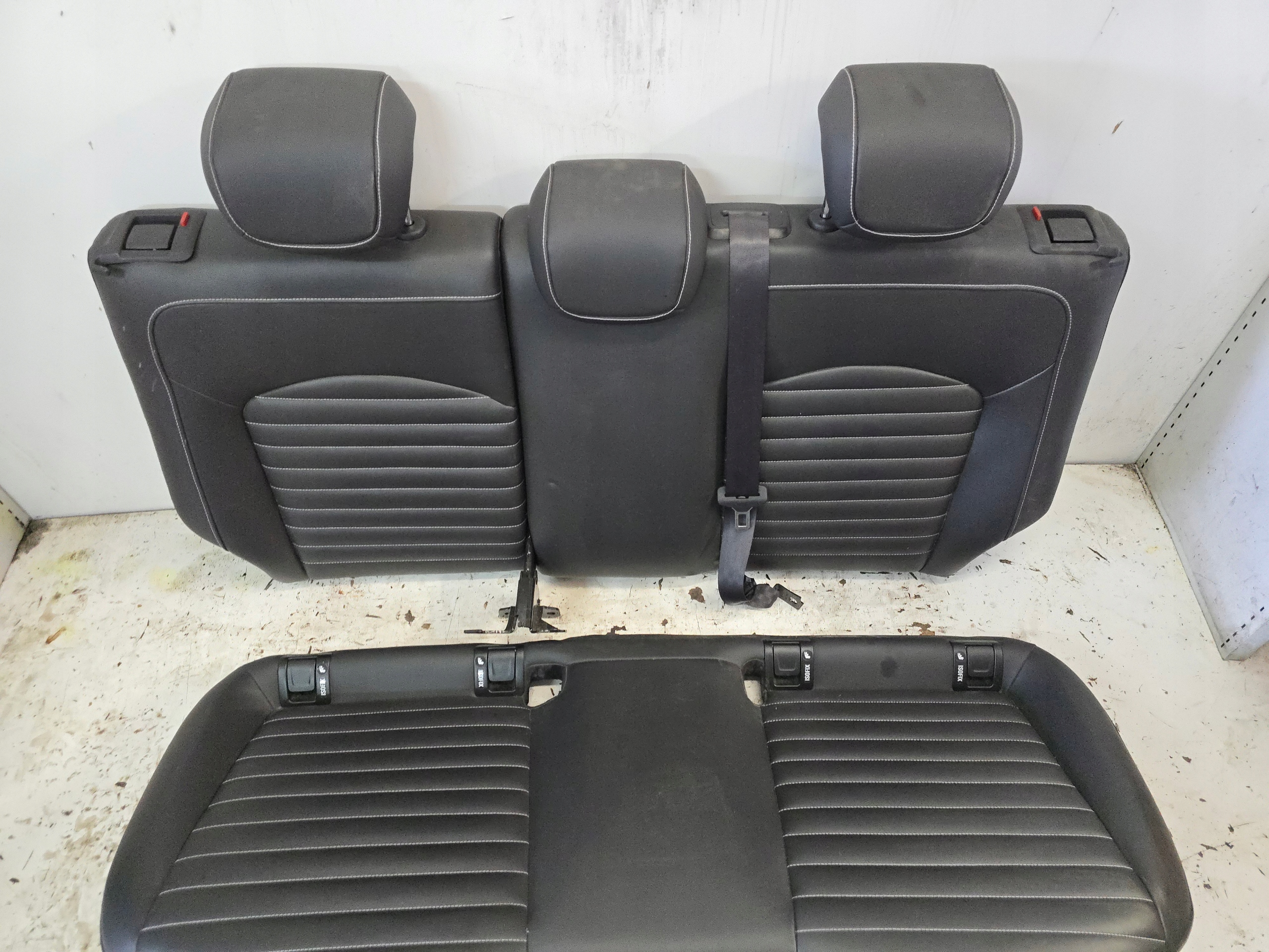 OPEL CORSA E Sitz heck SIEDZISKO OPARCIE OPC RECARO Leder