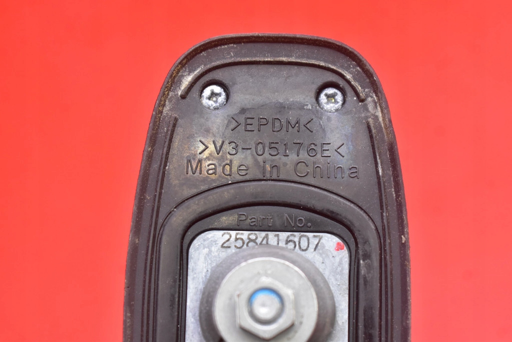 anténa 25841607 SATURN VUE 2 II OPEL ANTARA 07-10