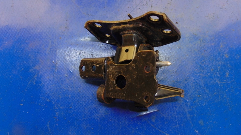 holder engine mount 1.8 HYBRID HYBRYDA TOYOTA AURIS II E18 13-18R