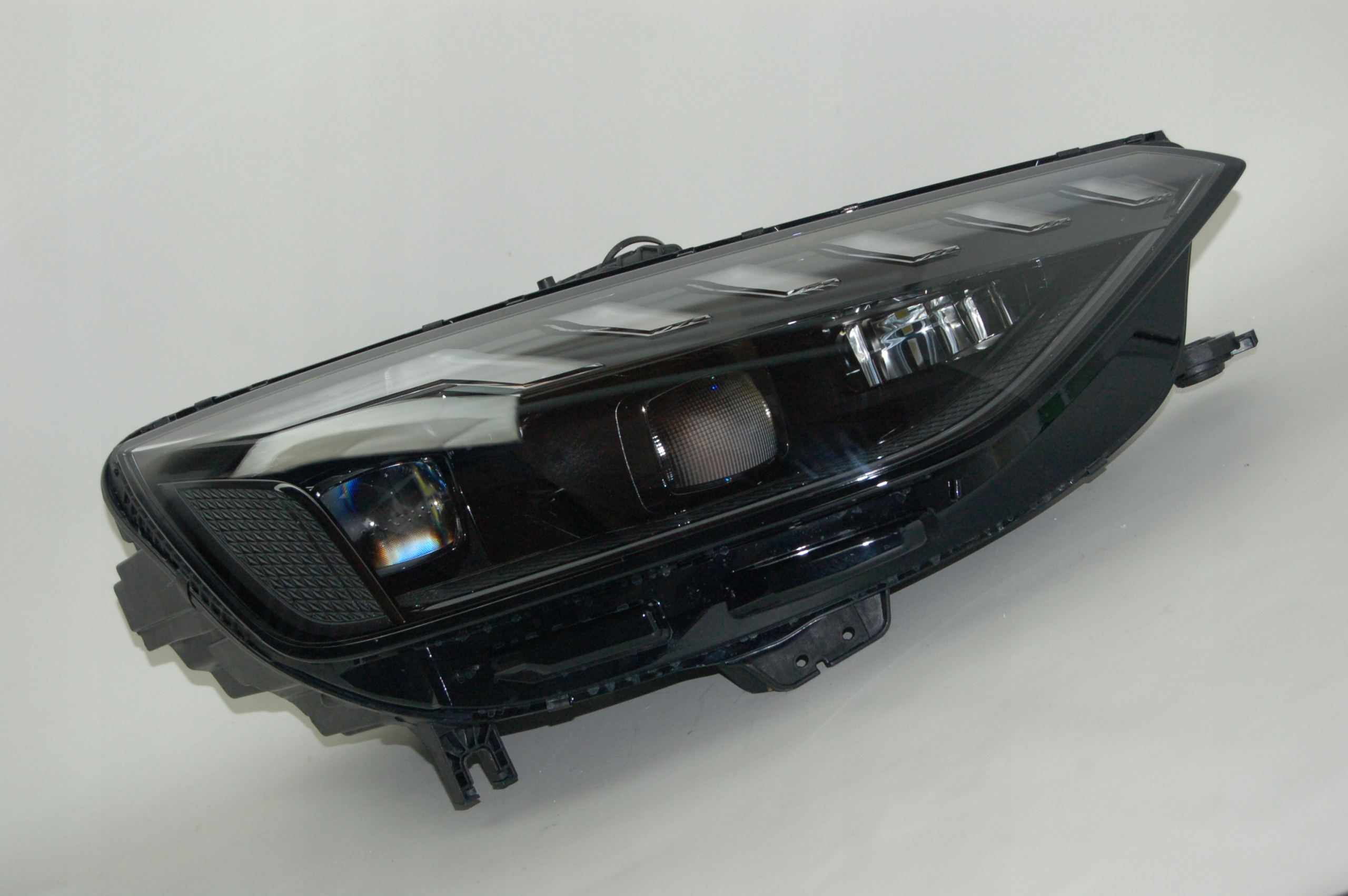 Reflektor lampa MATRIX Audi RS4 8W0941036K UK Numer katalogowy części 8W0941036K