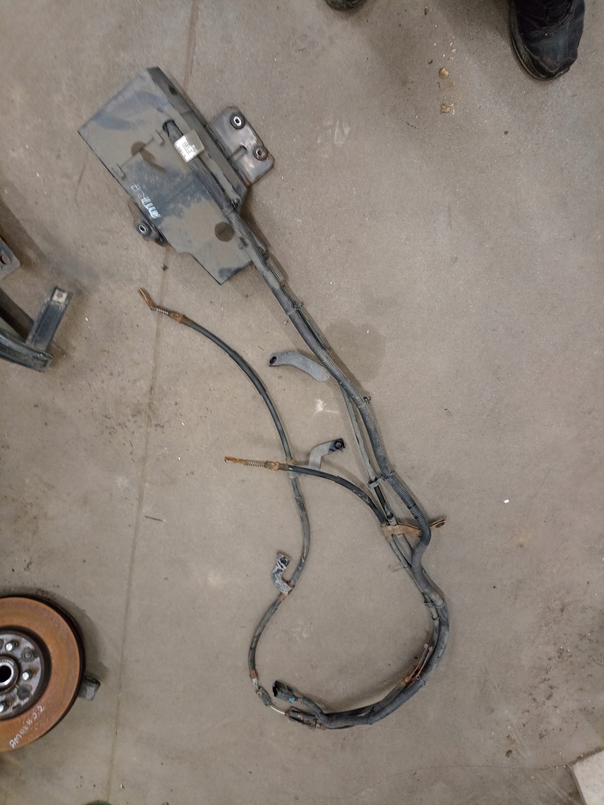 215/024 - OPEL ANTARA LIFT ЕЛЕКТРИЧНЕ ГАЛЬМО