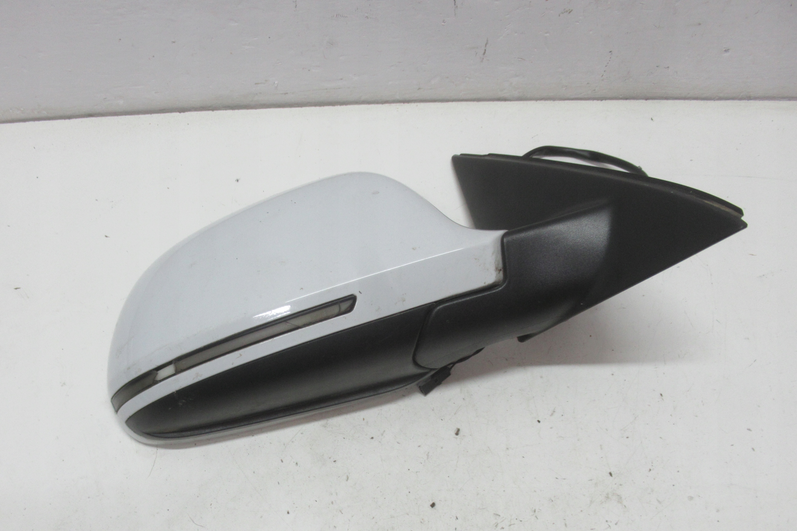 AUDI Q3 11R mirror right 8 PIN
