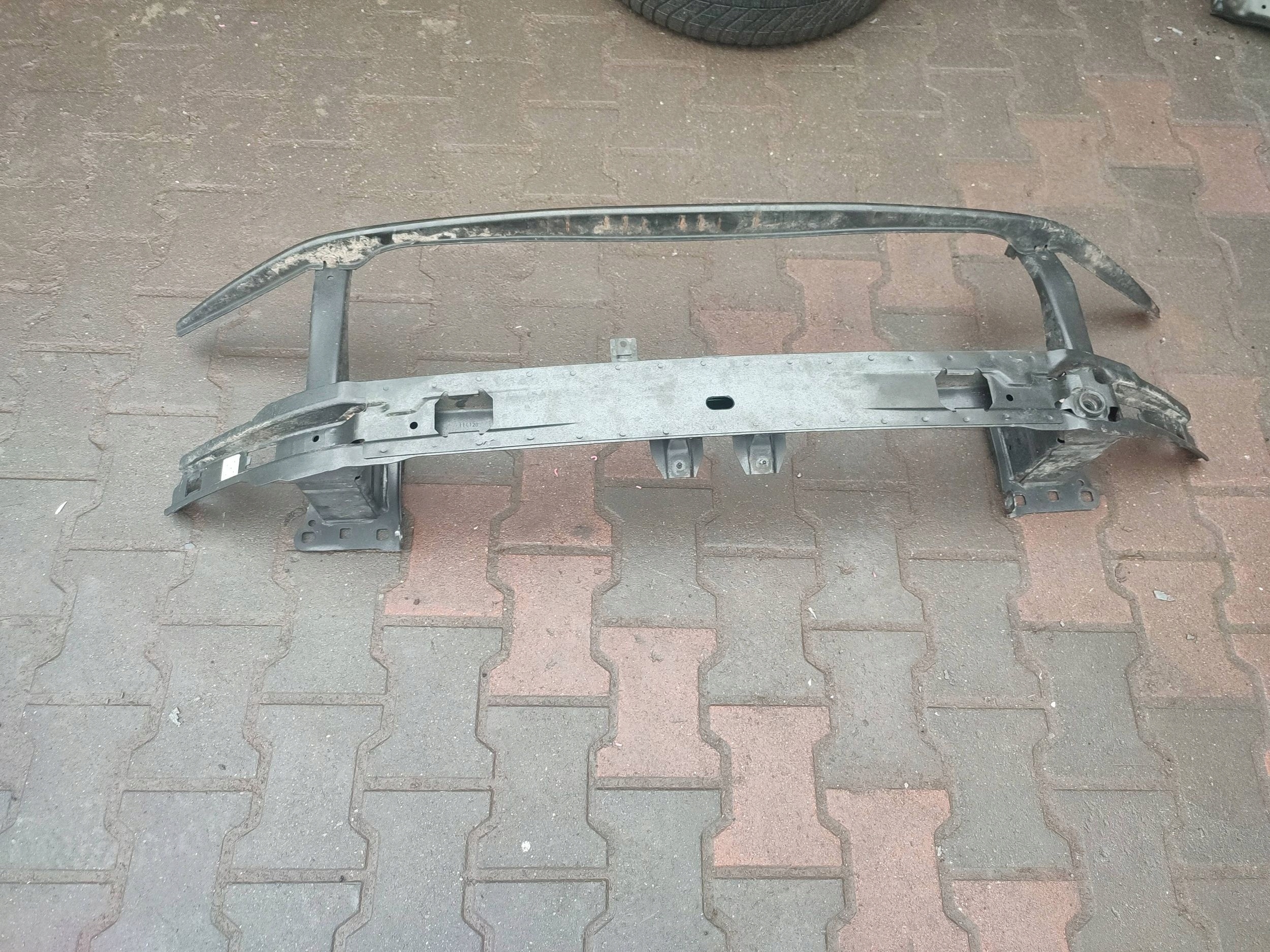Volkswagen Touran III 2020 pillar sider bumper front