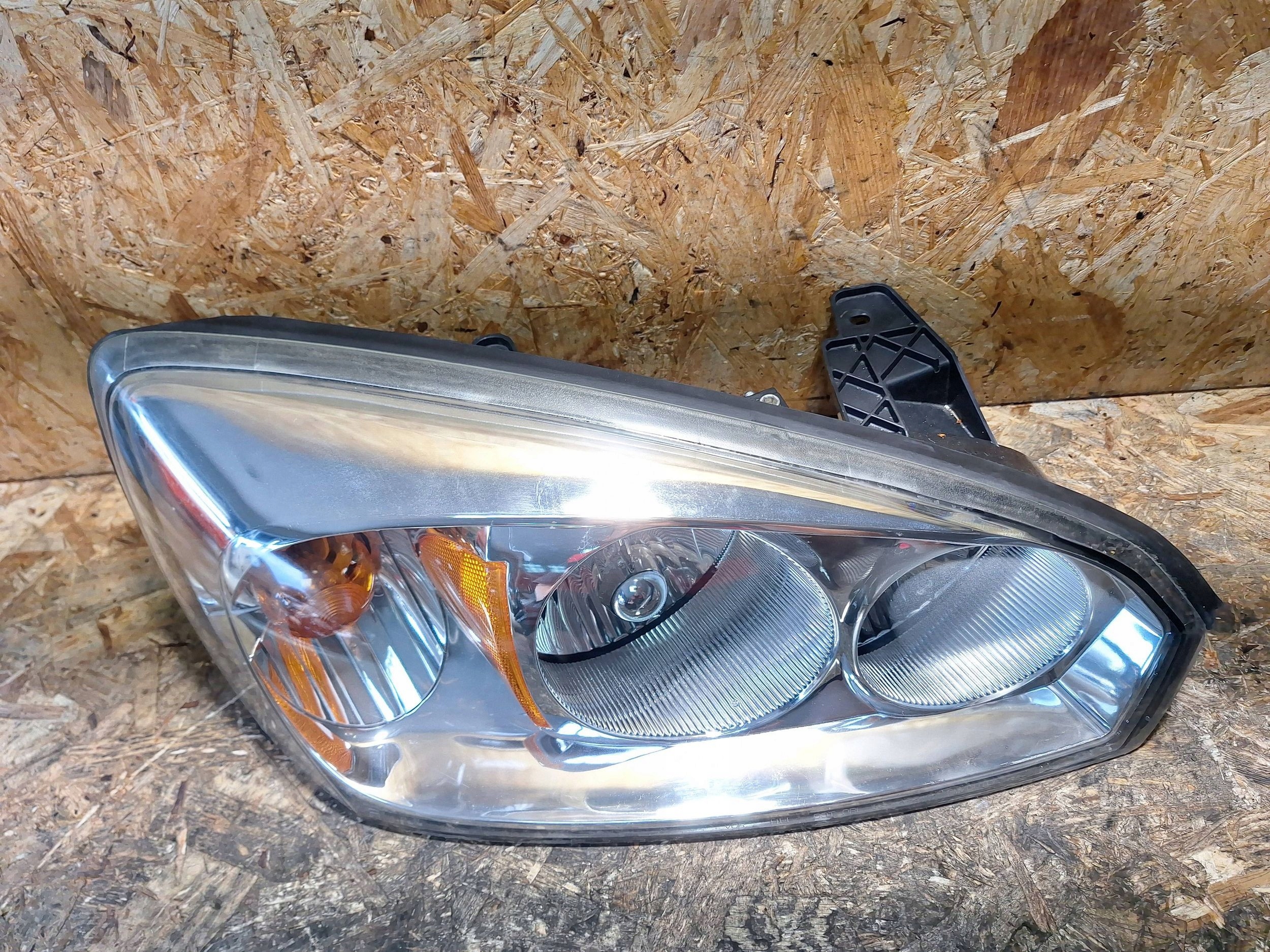 light right front CHEVROLET MALIBU 02-06 USA