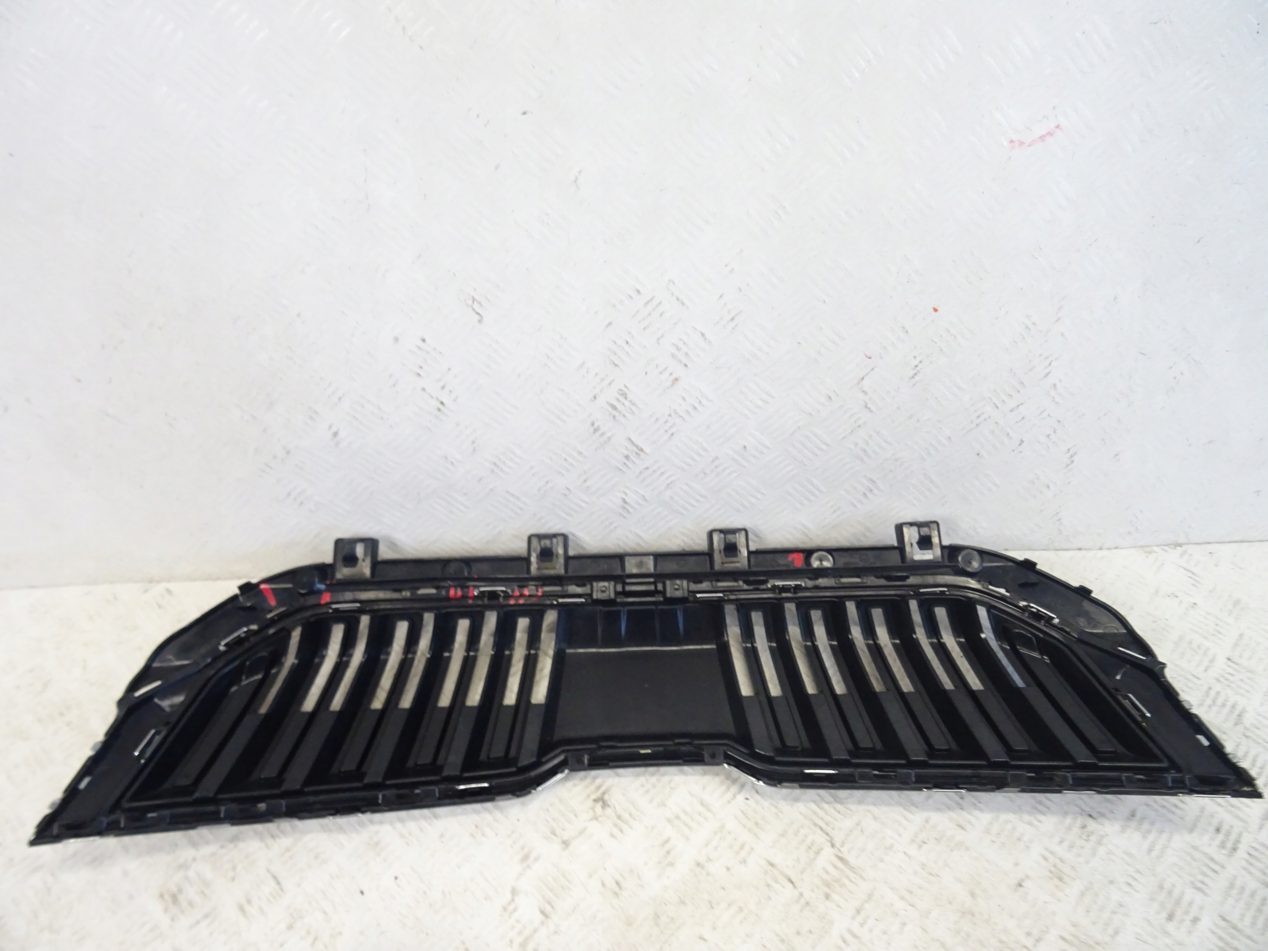 grille front front grill SKODA KAROQ 57A853653B