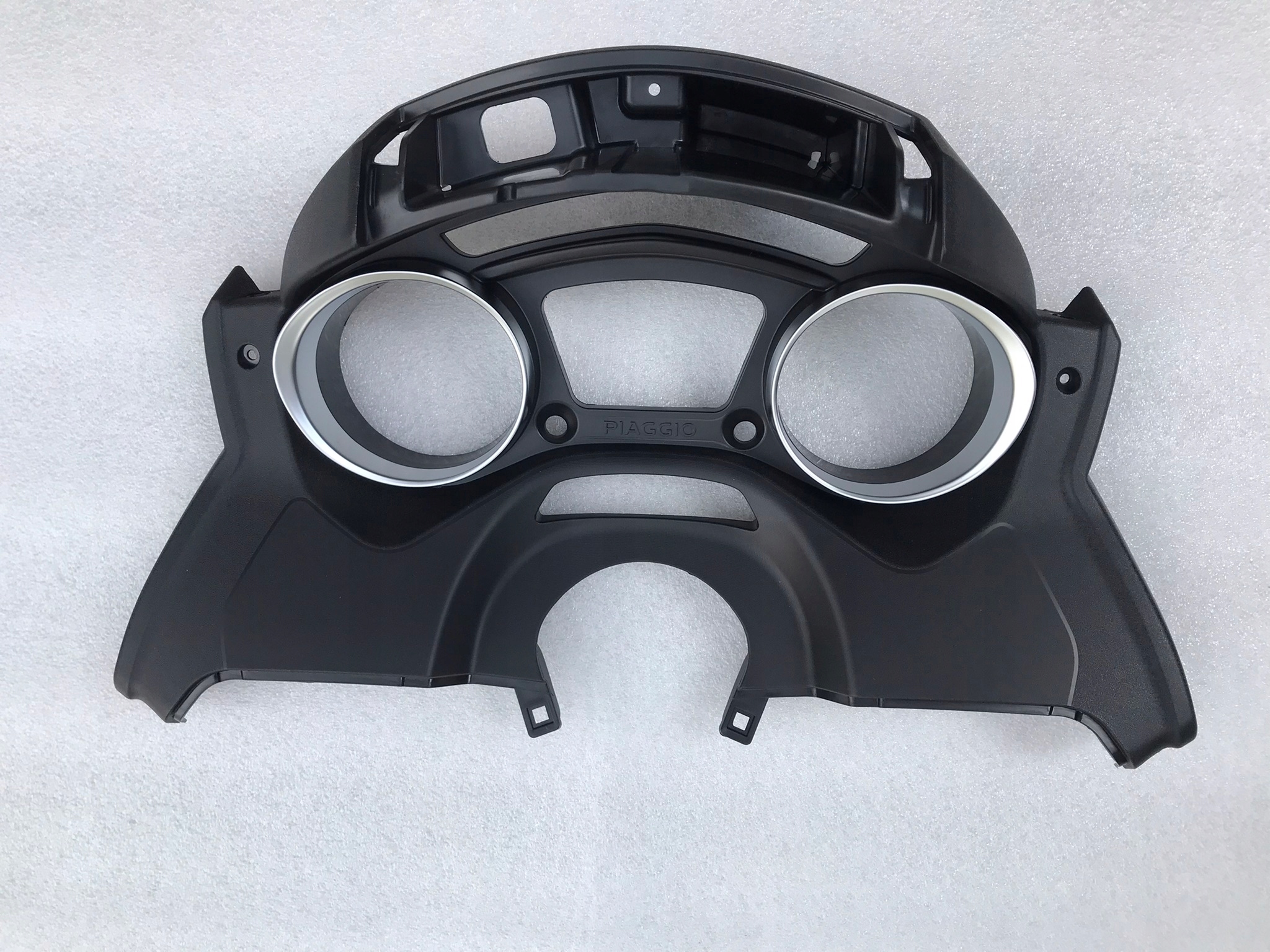 Piaggio MP3 300 Hpe kokpit pod hodiny Nový