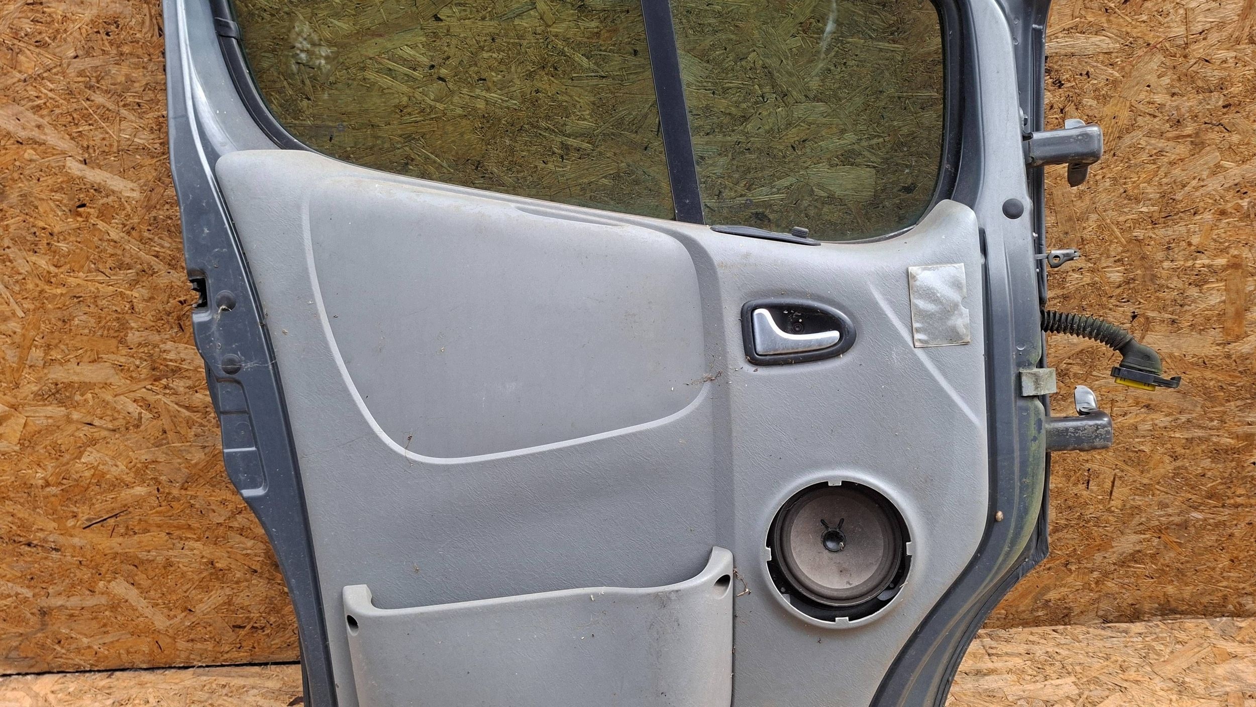 door front left RENAULT TRAFIC II VIVARO A 2001-2014