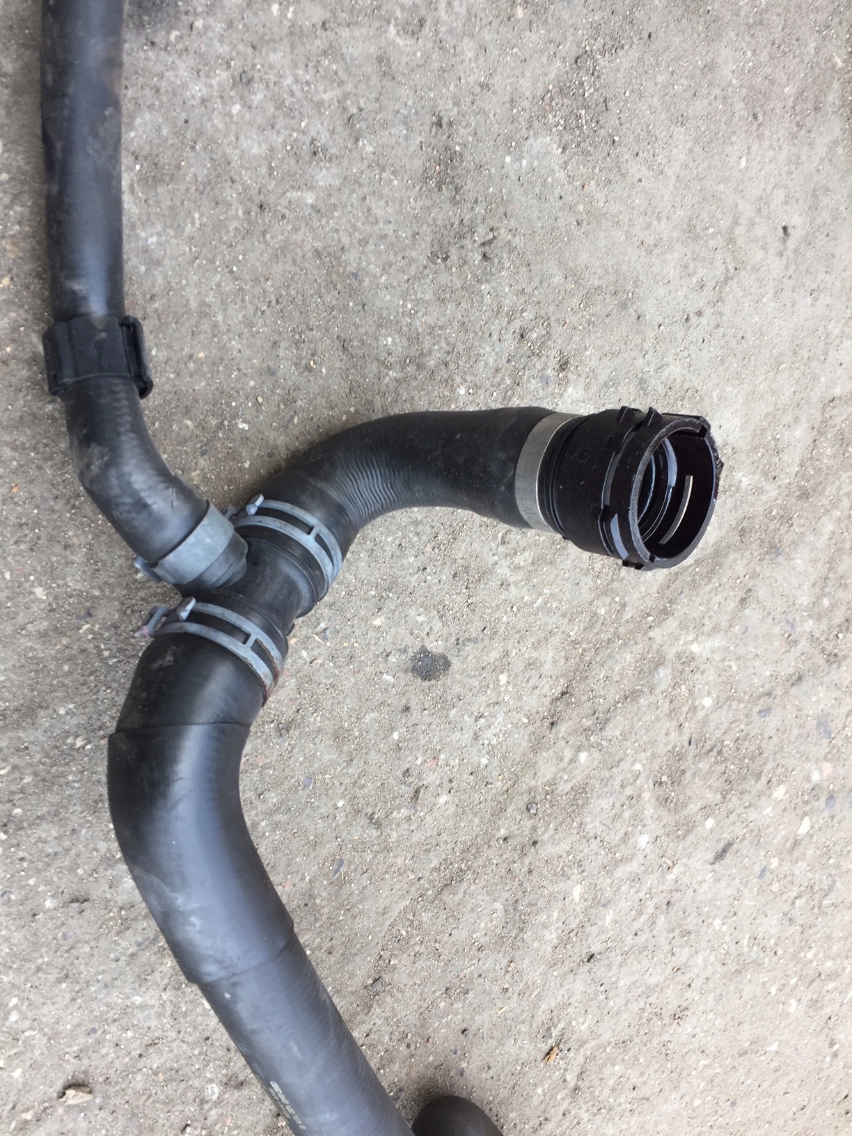 AUDI A4 B8 LIFT 1.8 TFSI prijenos vode 8K0122101G