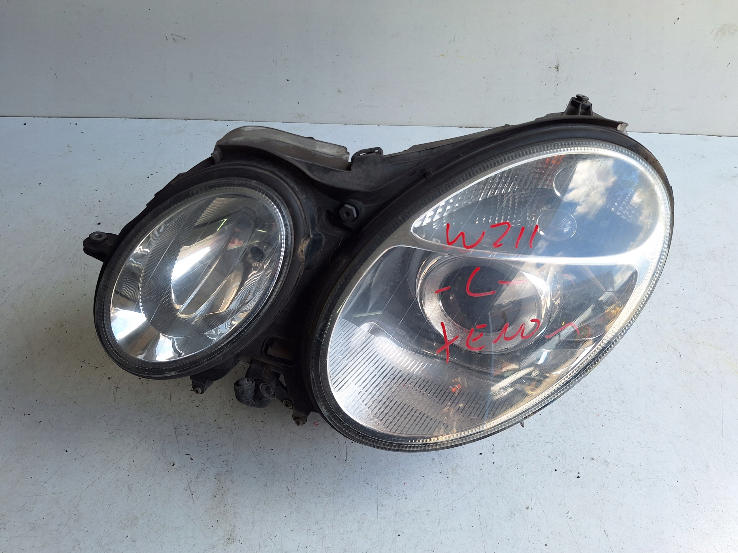 MERCEDES E-KLASA W211 02-06 light left XENON UK