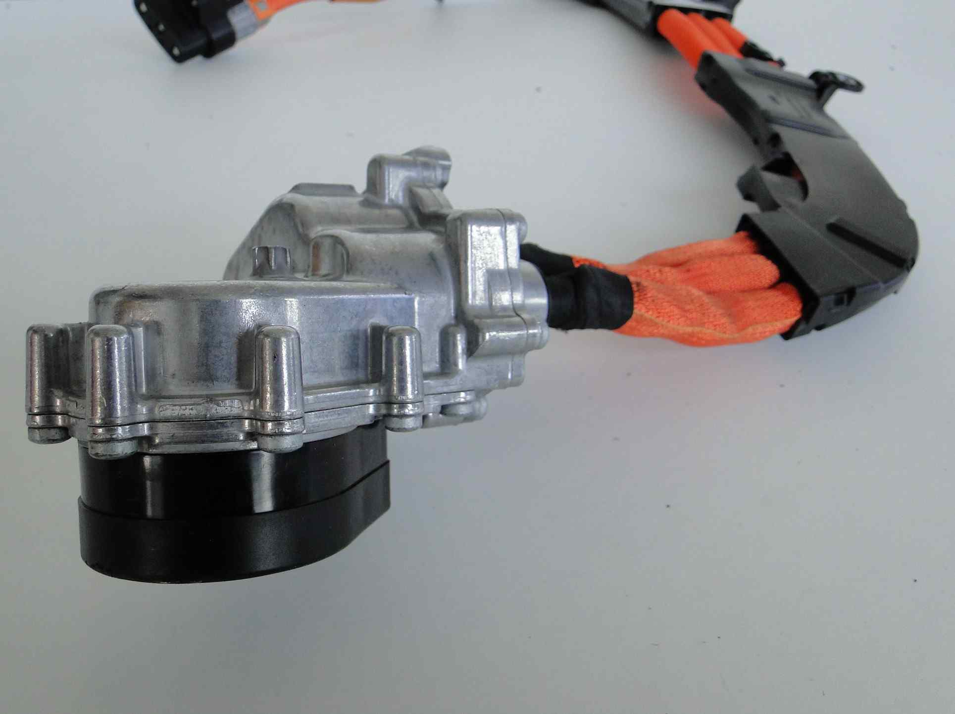 MERCEDES E KLASA W213 HYBRYDA WIĄZKA ŁADOWANIA 213 Producent części Mercedes-Benz OE