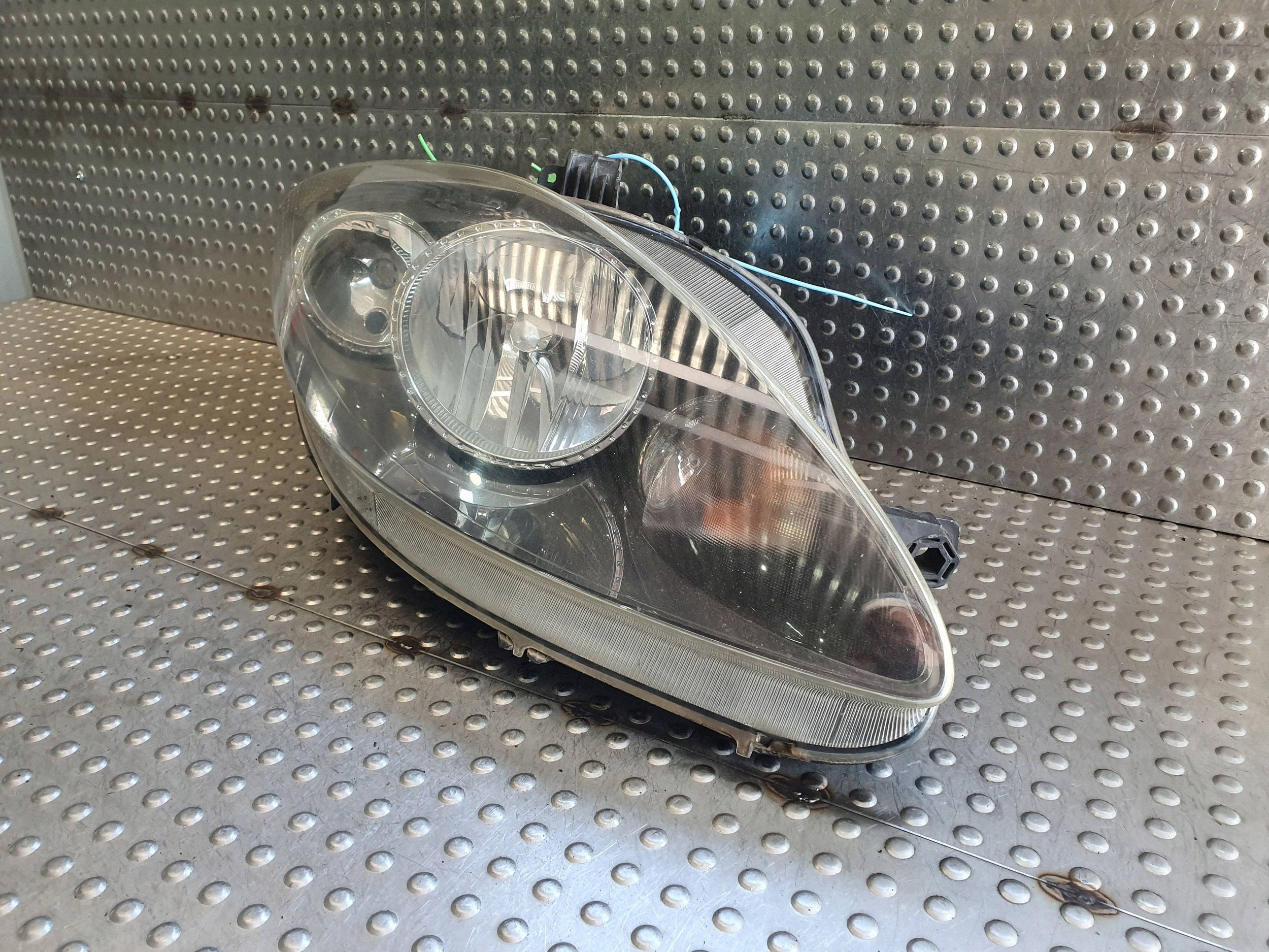 light REFLEKTOR right front 5P1941006D SEAT ALTEA and LEON II EUROPA