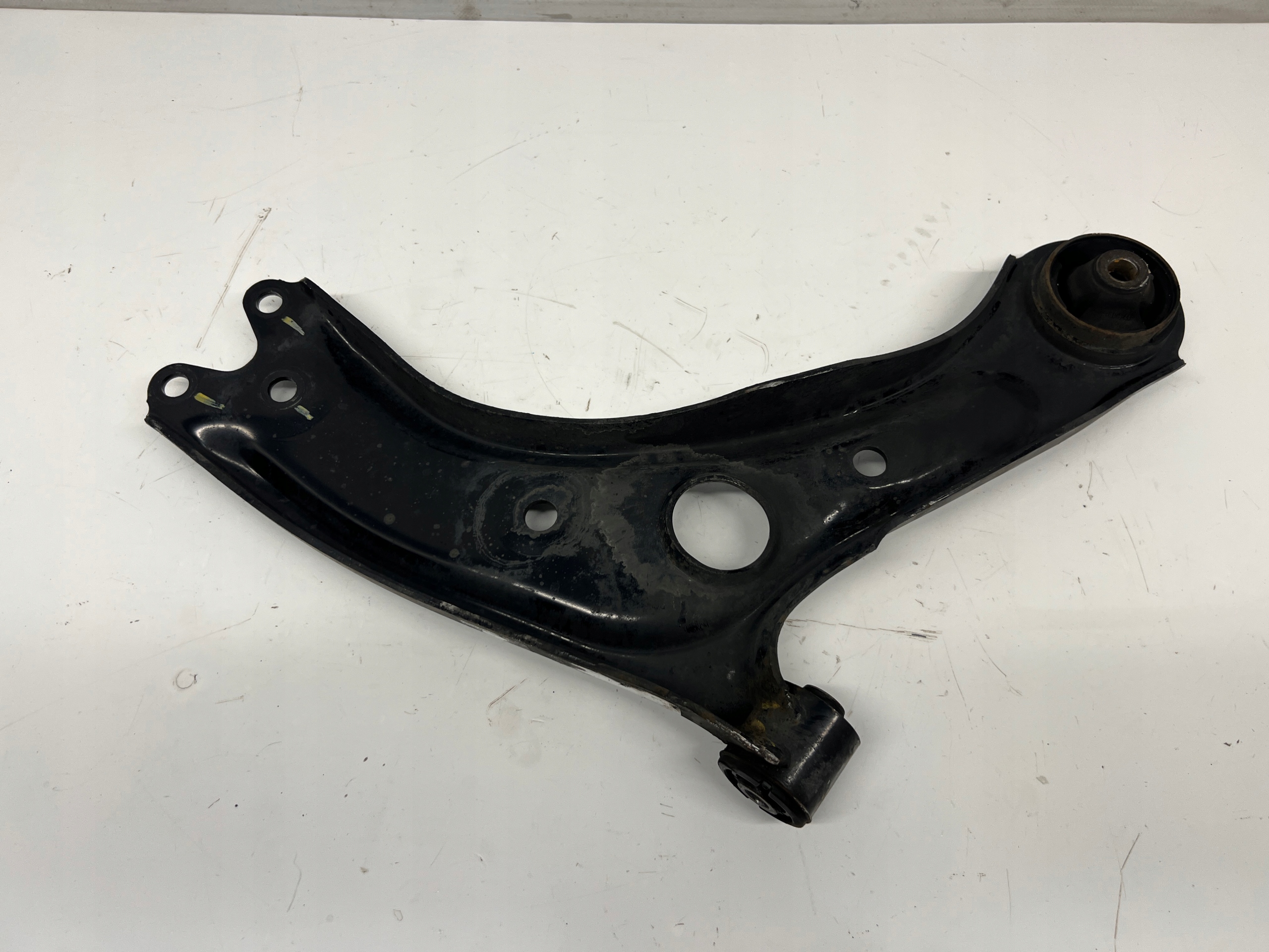 Hyundai Tucson III arm left front front