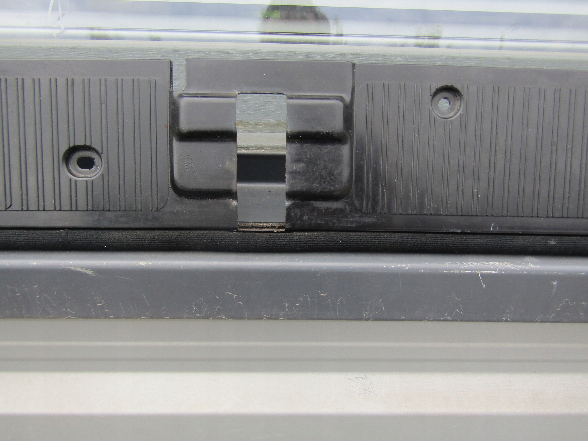 4 MERCEDES W124 KOMBI OSLONA LISTWA KLAPY BAGAZNIKA CZARNA Typ samochodu Samochody osobowe