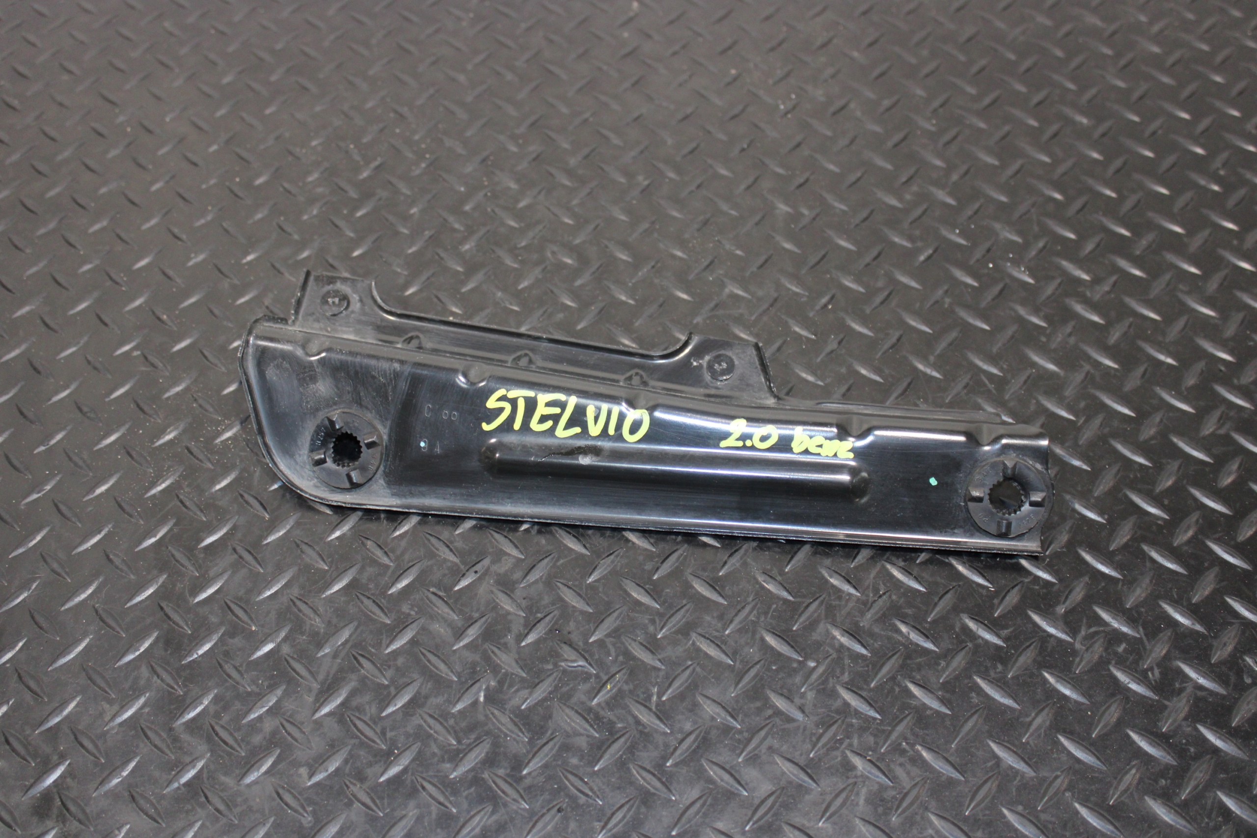 Support plaque Poignée Intercooler ALFA ROMEO STELVIO Q4 2,0 B