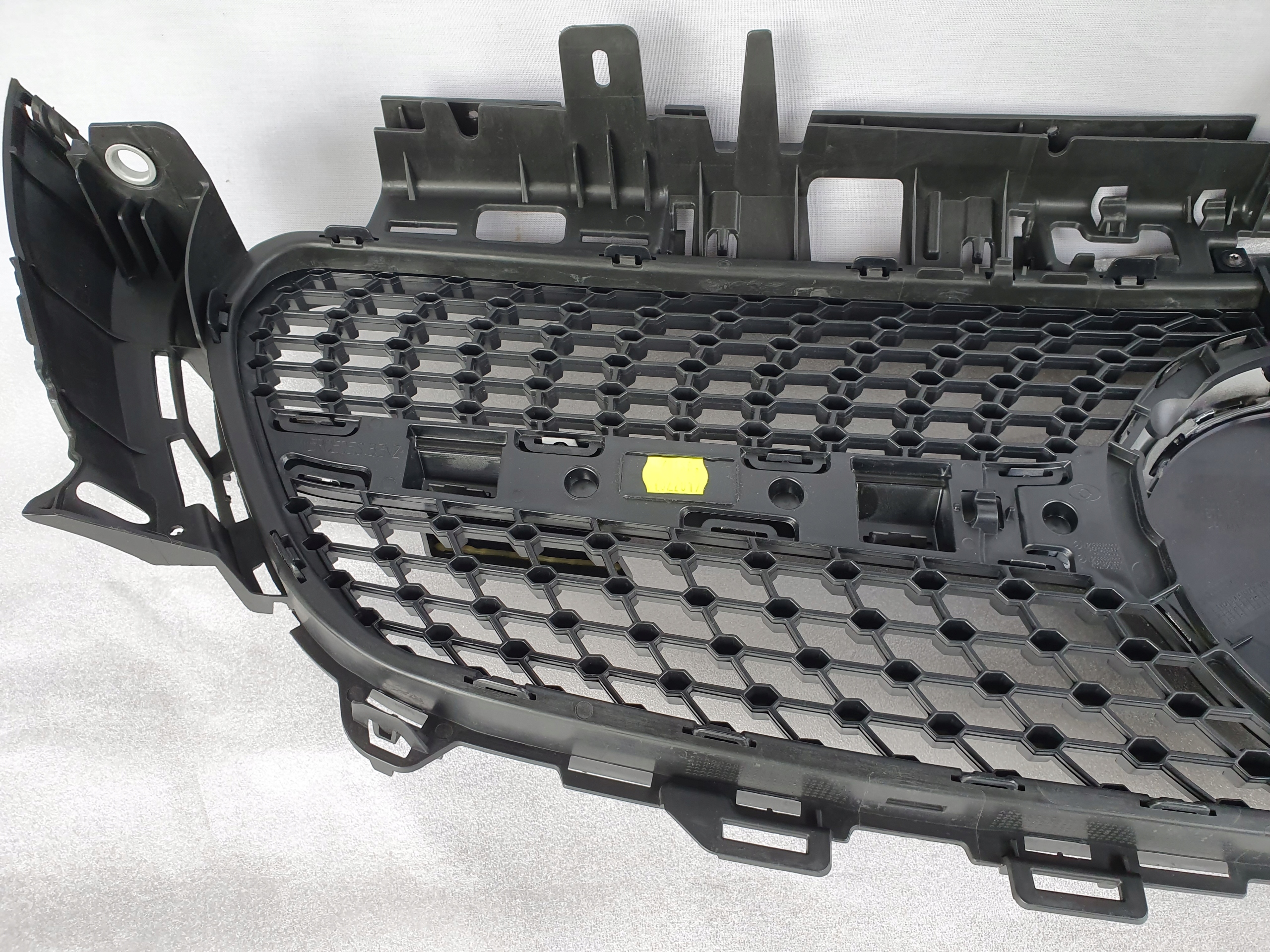 MERCEDES 213 AMG E53 ATRAPA DIAMOND NIGHT PAKET Kolor czarny