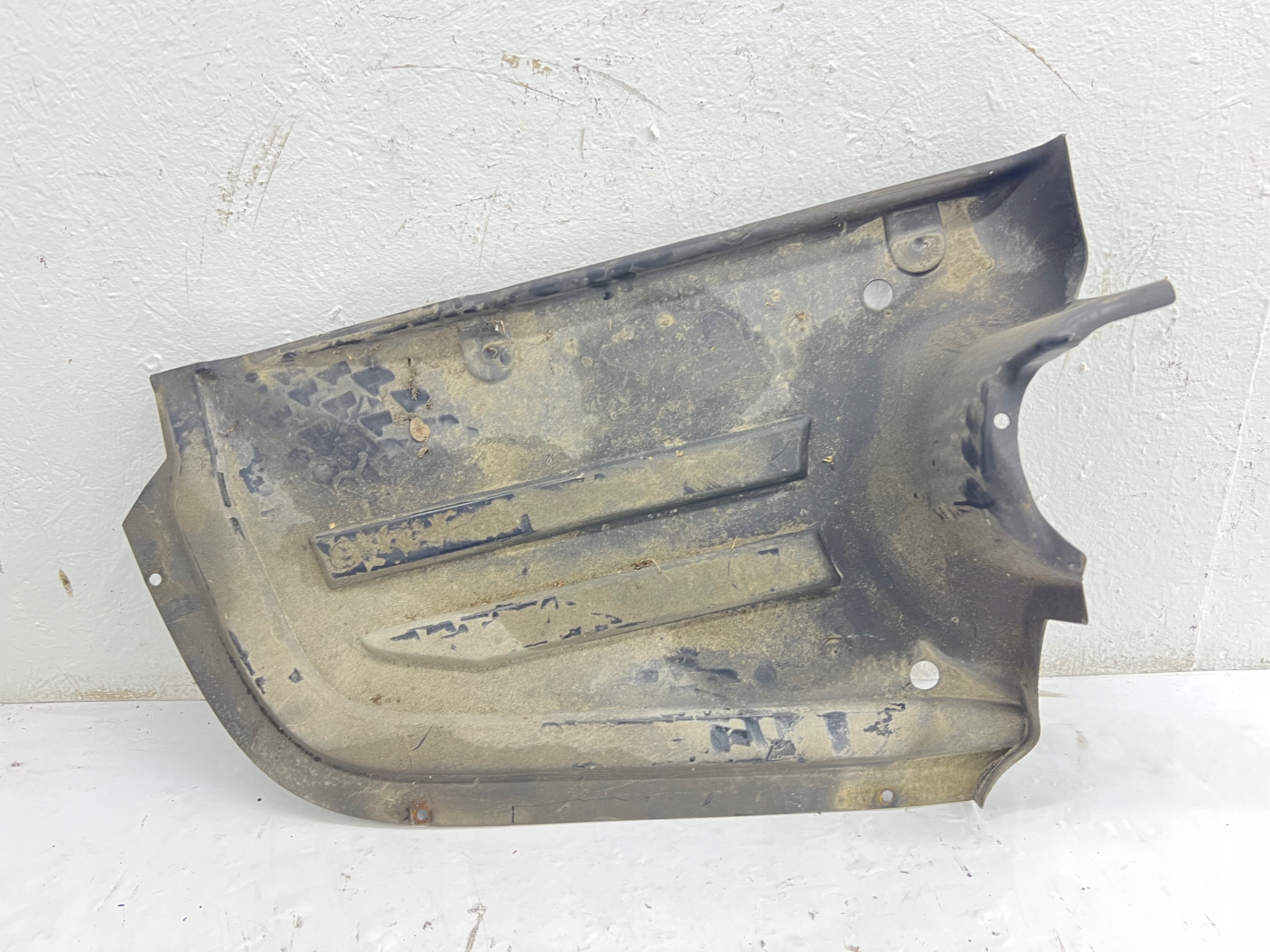 VW Passat B7 abdeckung Blende Abdeckung Unterfahrschutz 3AA825216