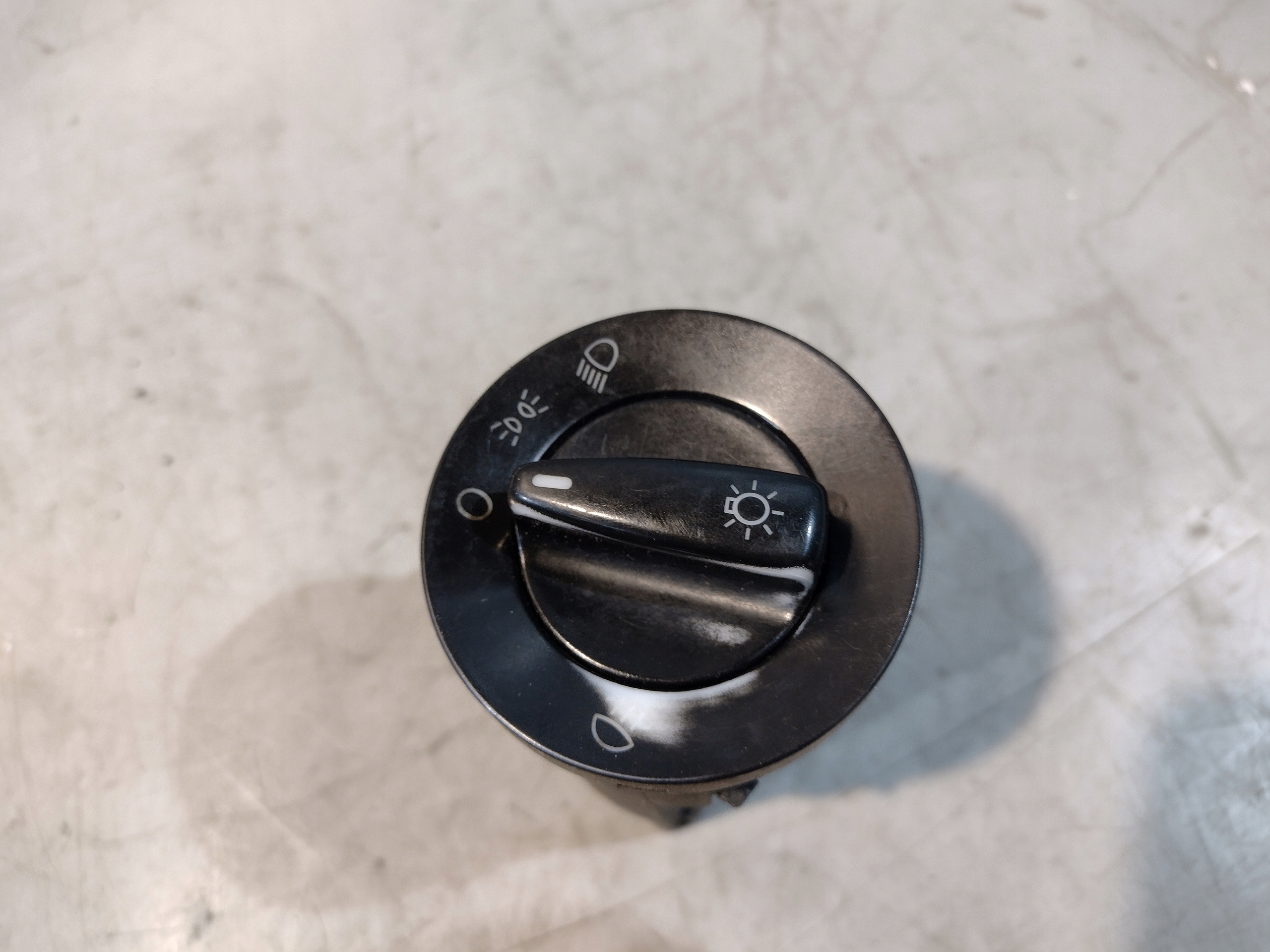 interrupteur feux Volkswagen Bora 1C0941581