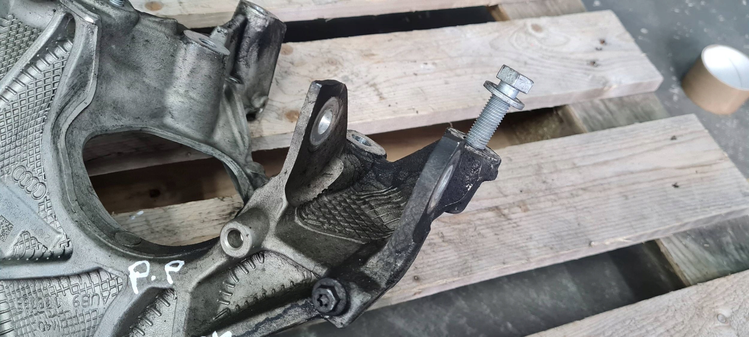 A5 8W LIFT support holder SANEK right right front 8W0399296E A4 B9