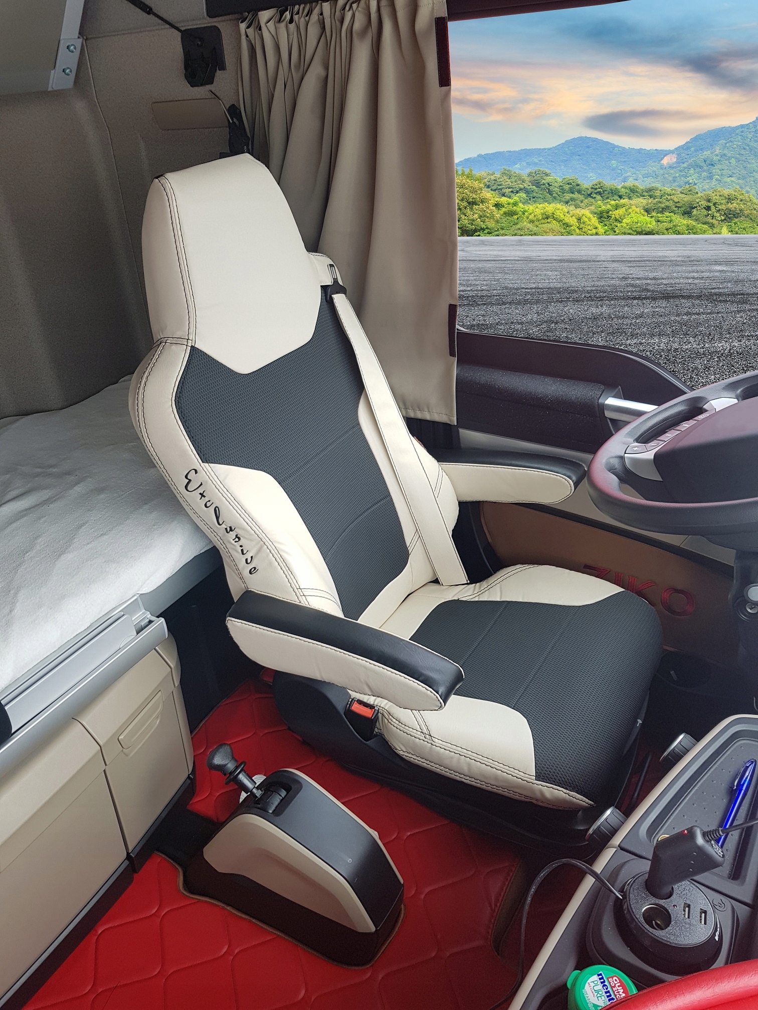 POKROWCE FOTELI TIR MAN TGX SKAJ ECO SKÓRA Przeznaczenie komplet siedzeń